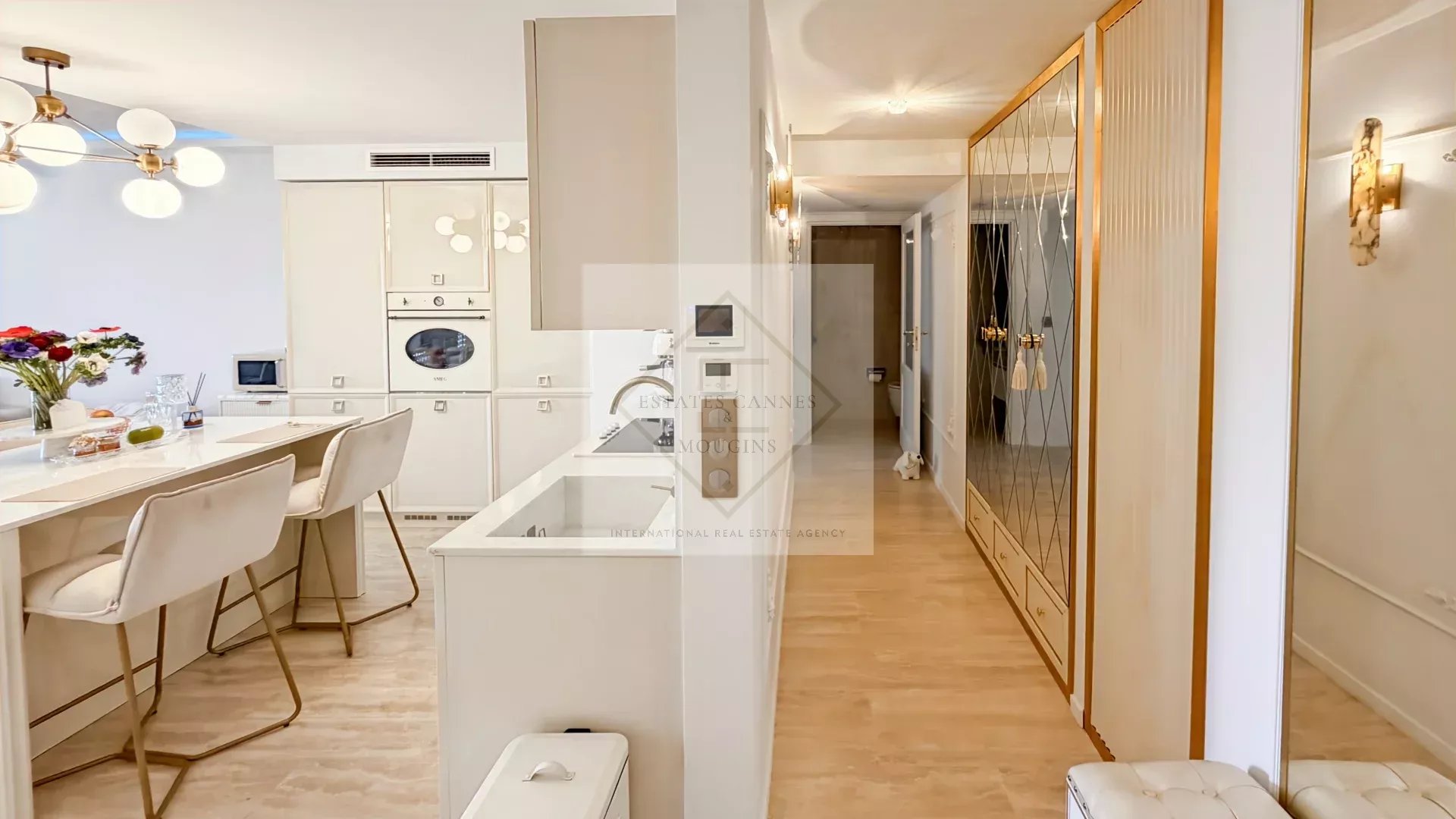 Bien rare — Appartement rénové proche du Palais des Festivals — photo 8