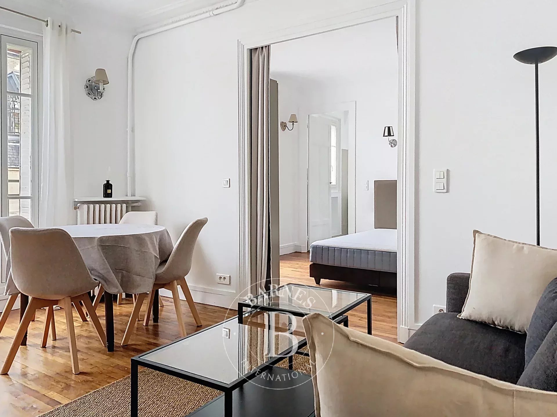 Daire Paris 18ème - picture 4