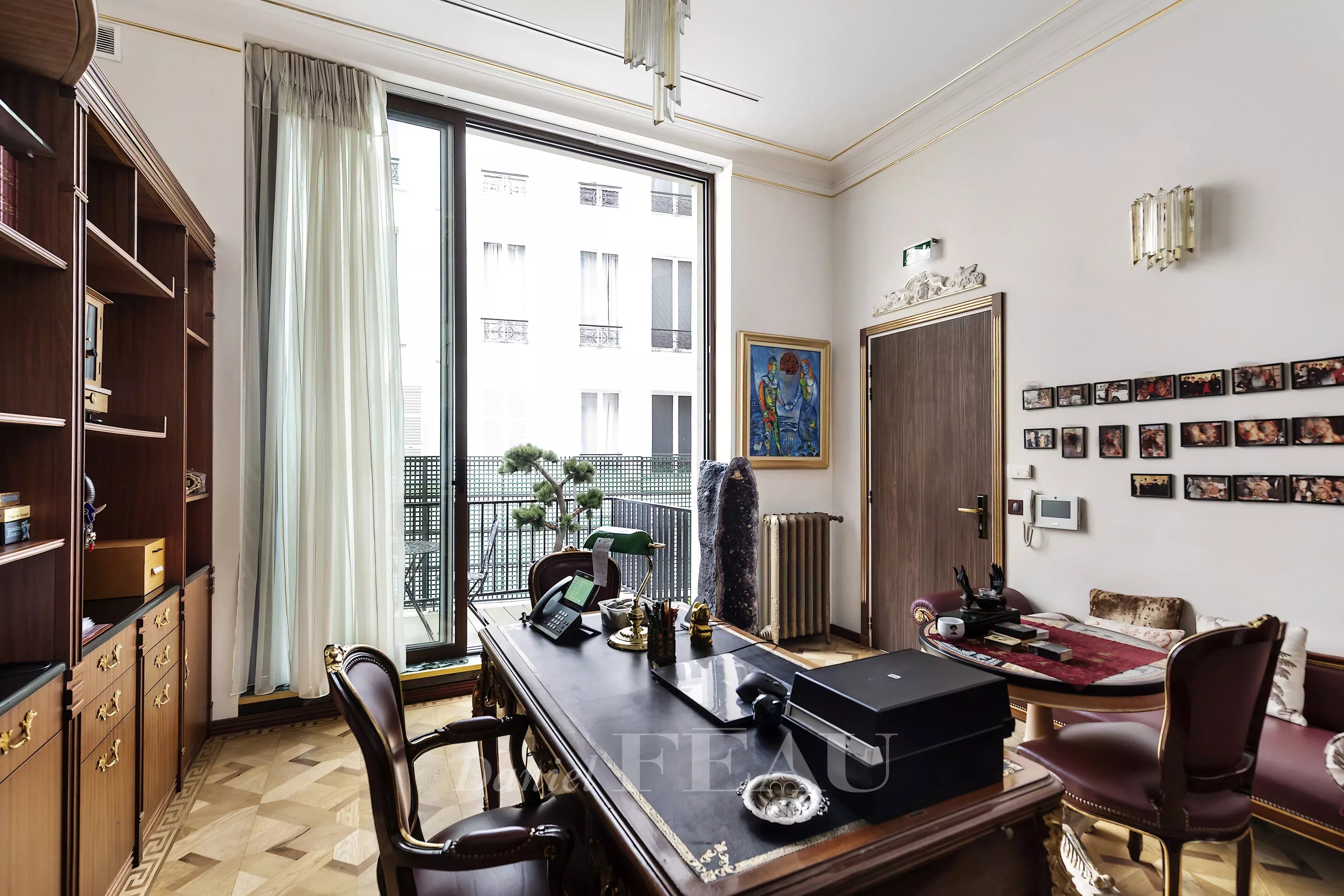 Sale Mansion Paris 8th