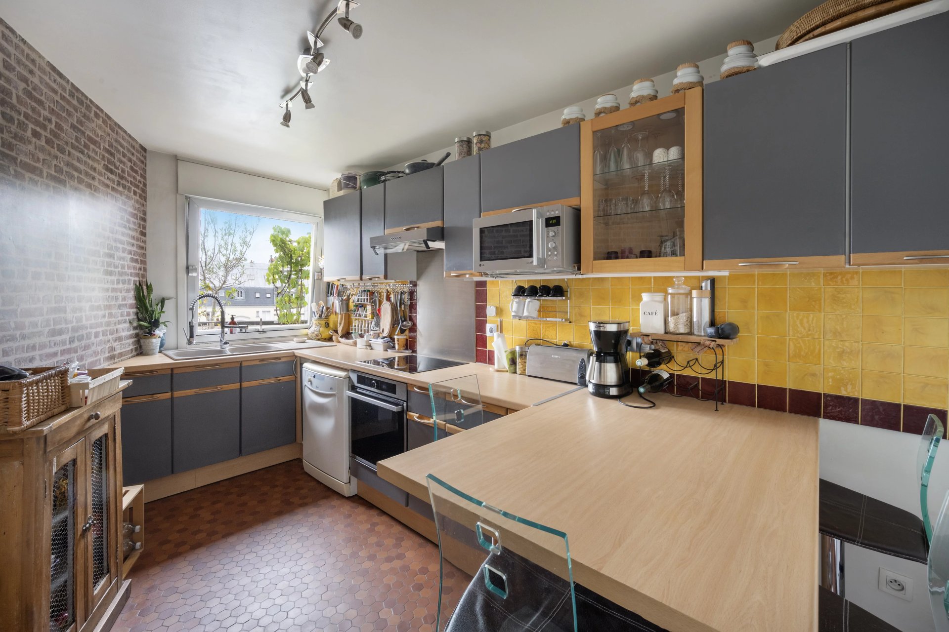 2 Bedroom Apartment/Flat's Image 5