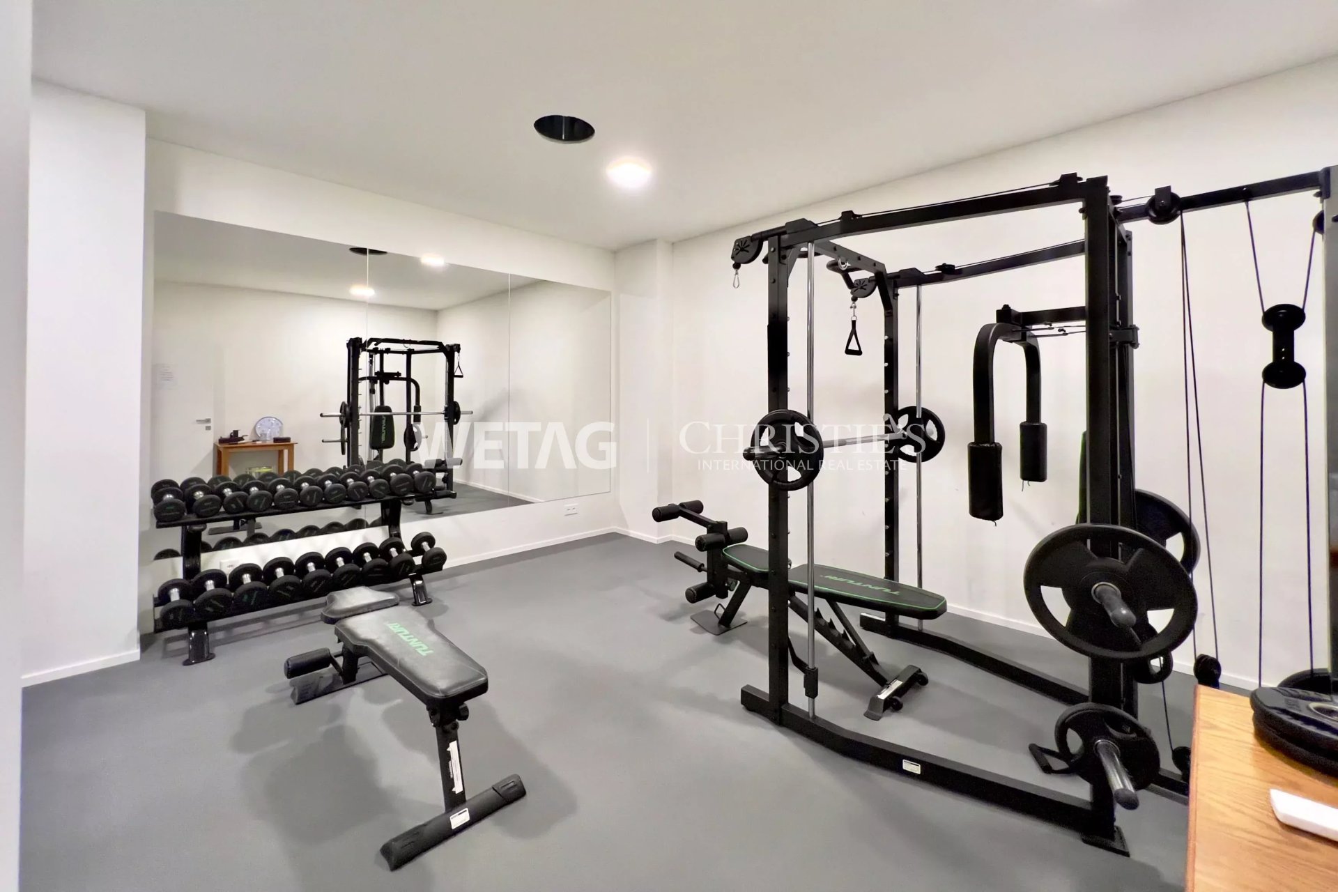 1 Bedroom Apartment/Flat's Image 5
