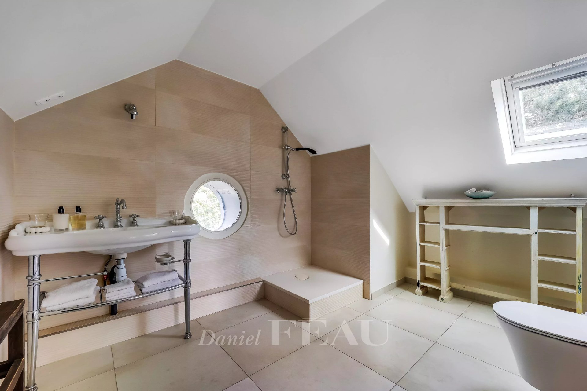 5 Bedroom Villa/Townhouse's Image 15
