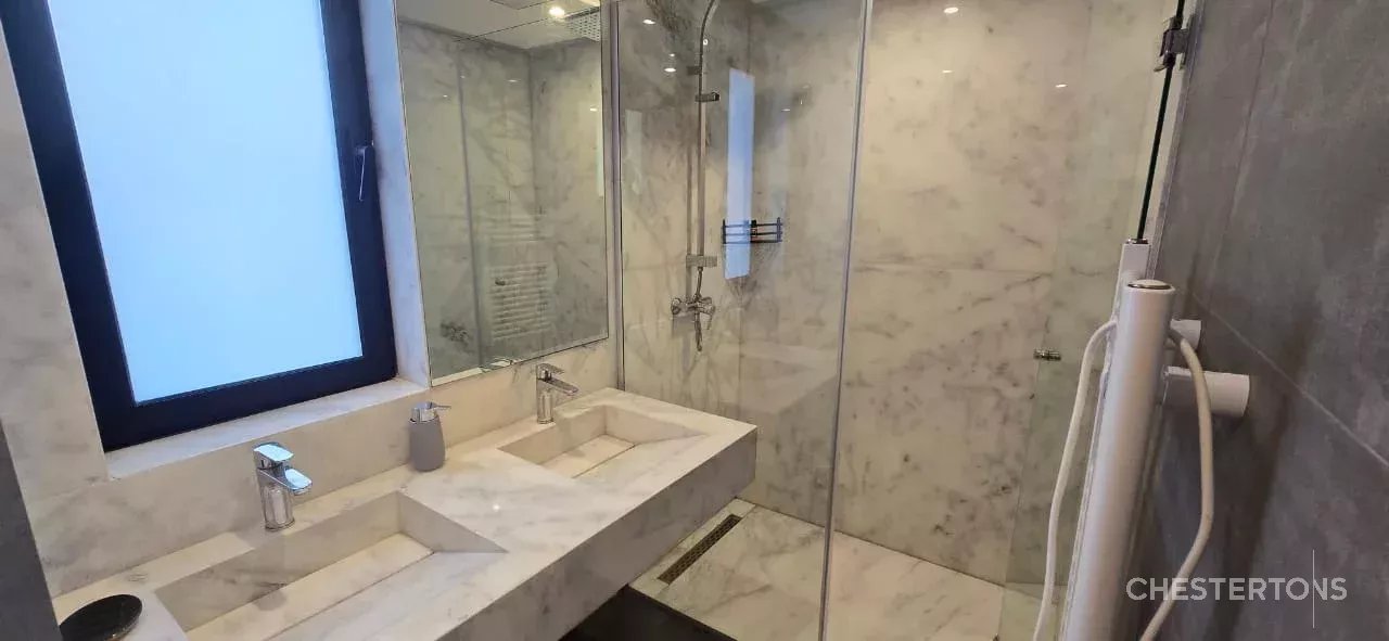 Image of Villa - 5 Bedrooms for Sale in Marrakech-Ménara-Marrakech-Morocco, Image 24