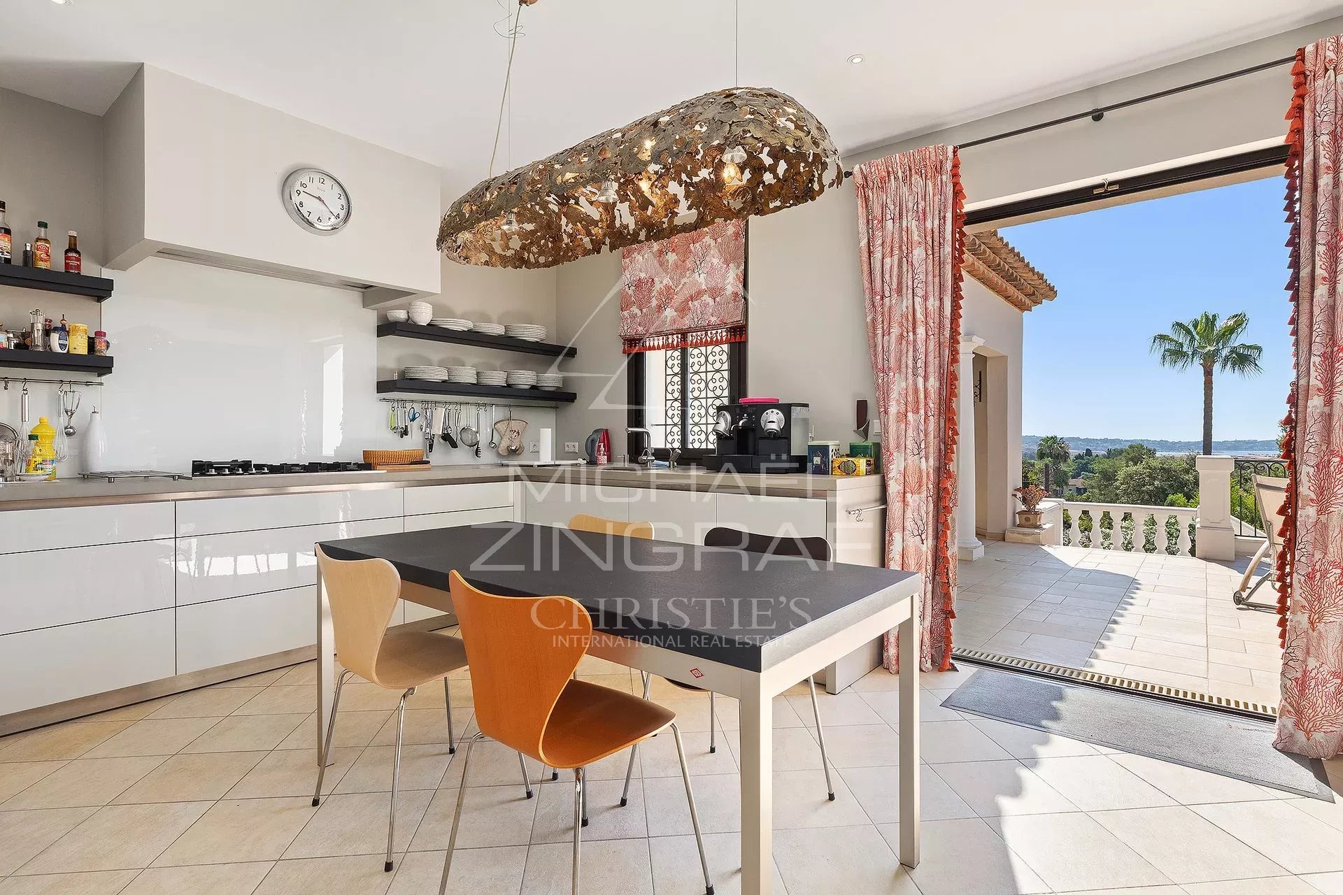 7 Bedroom Villa/Townhouse's Image 4