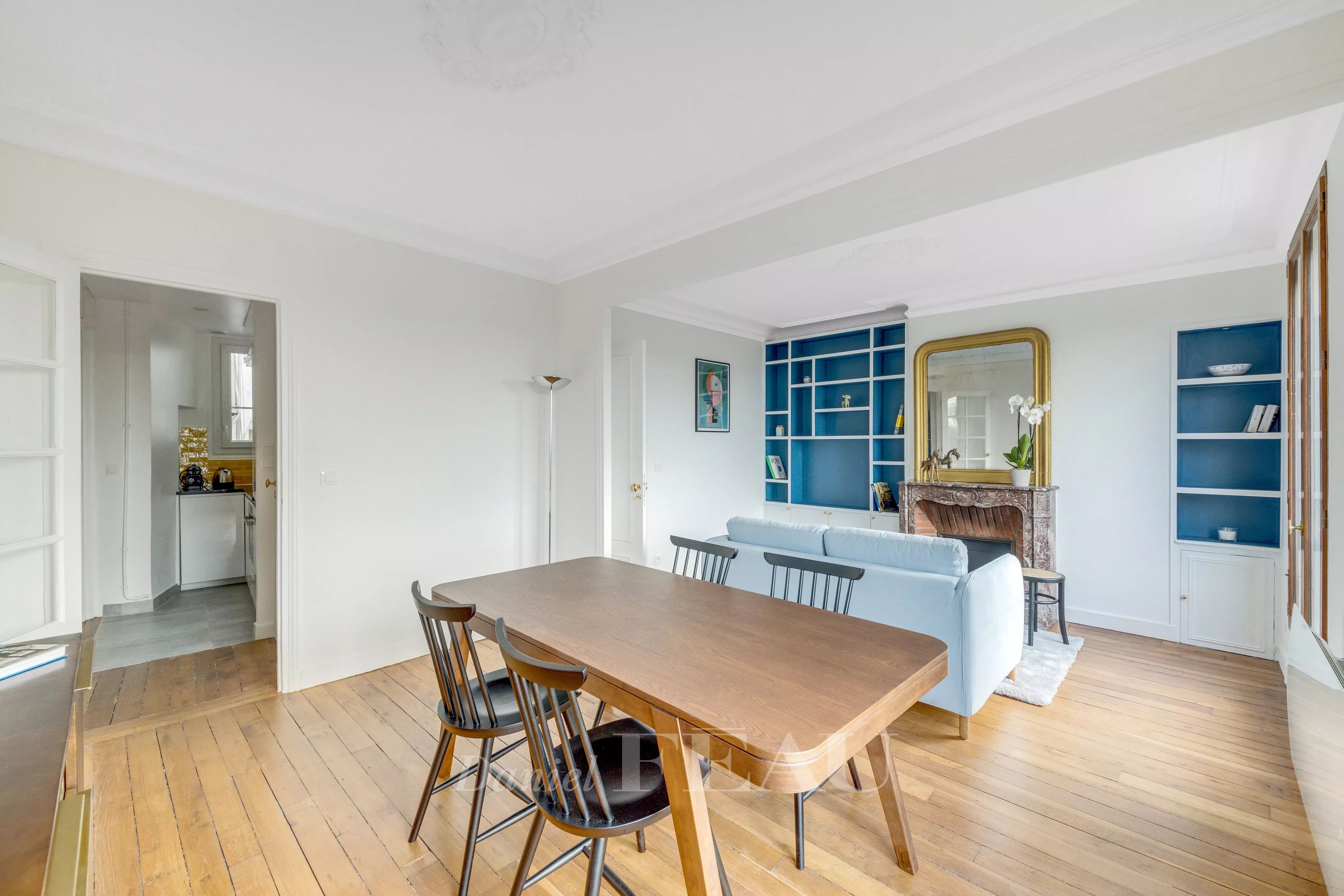 Dining room Wooden floor