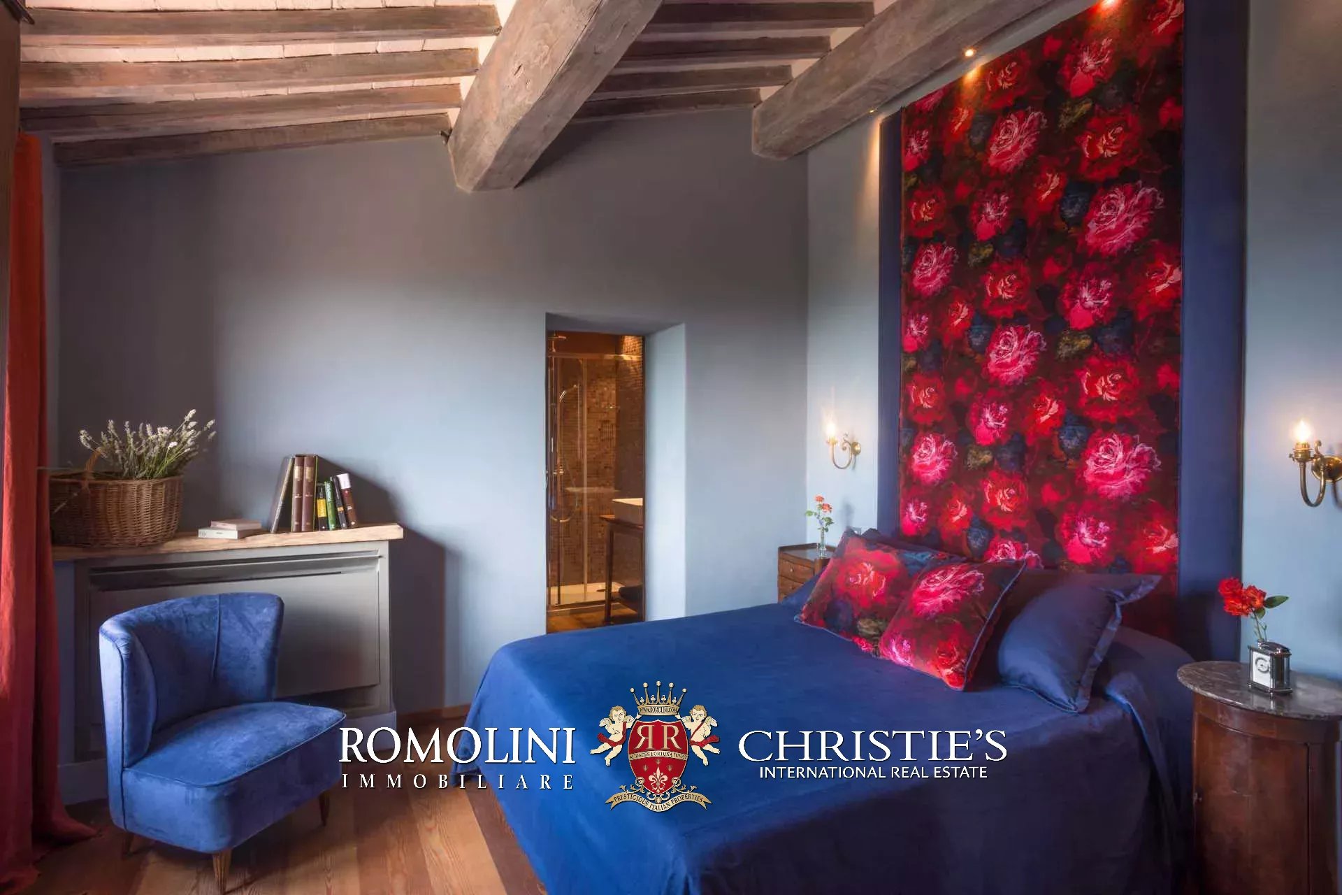 16 Bedroom Vineyard's Image 67