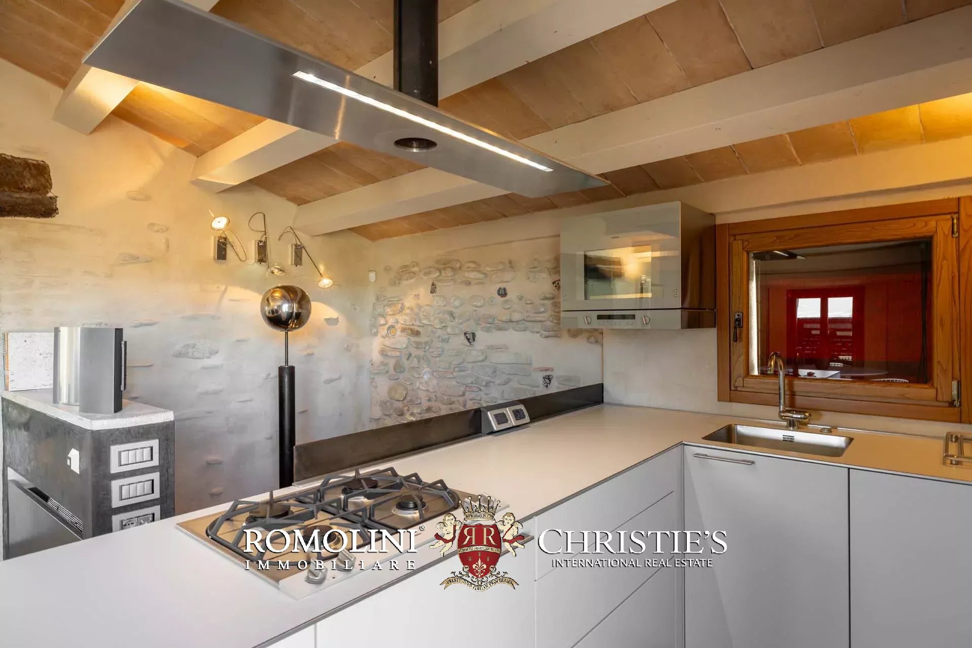 2 Bedroom Apartment/Flat's Image 8