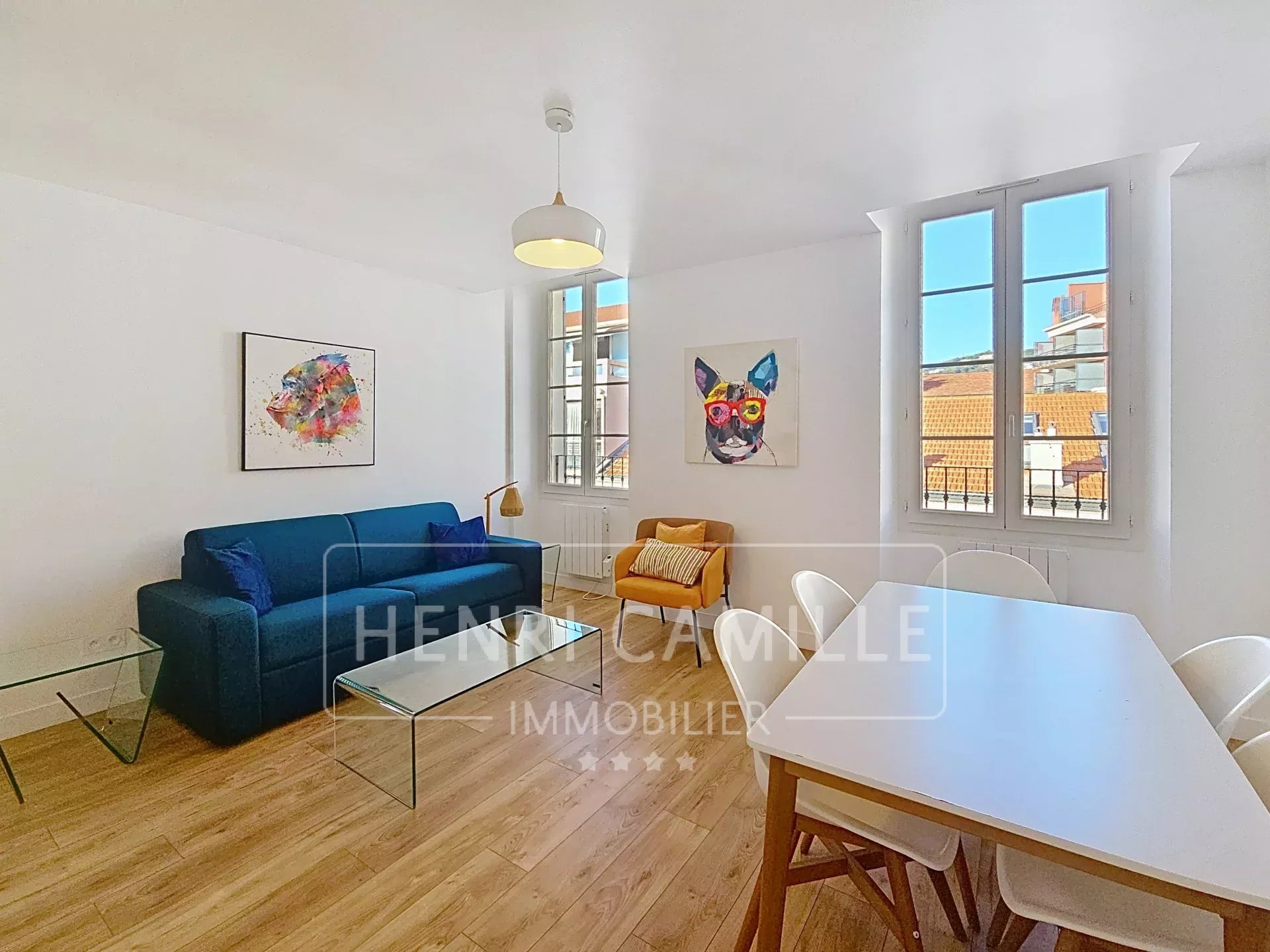 Agence immobilière de 