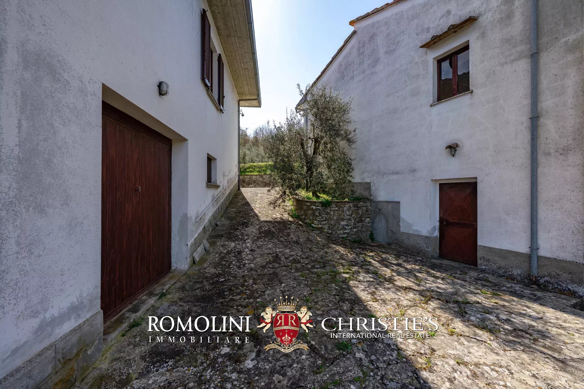 3 Bedroom Villa/Townhouse's Image 16
