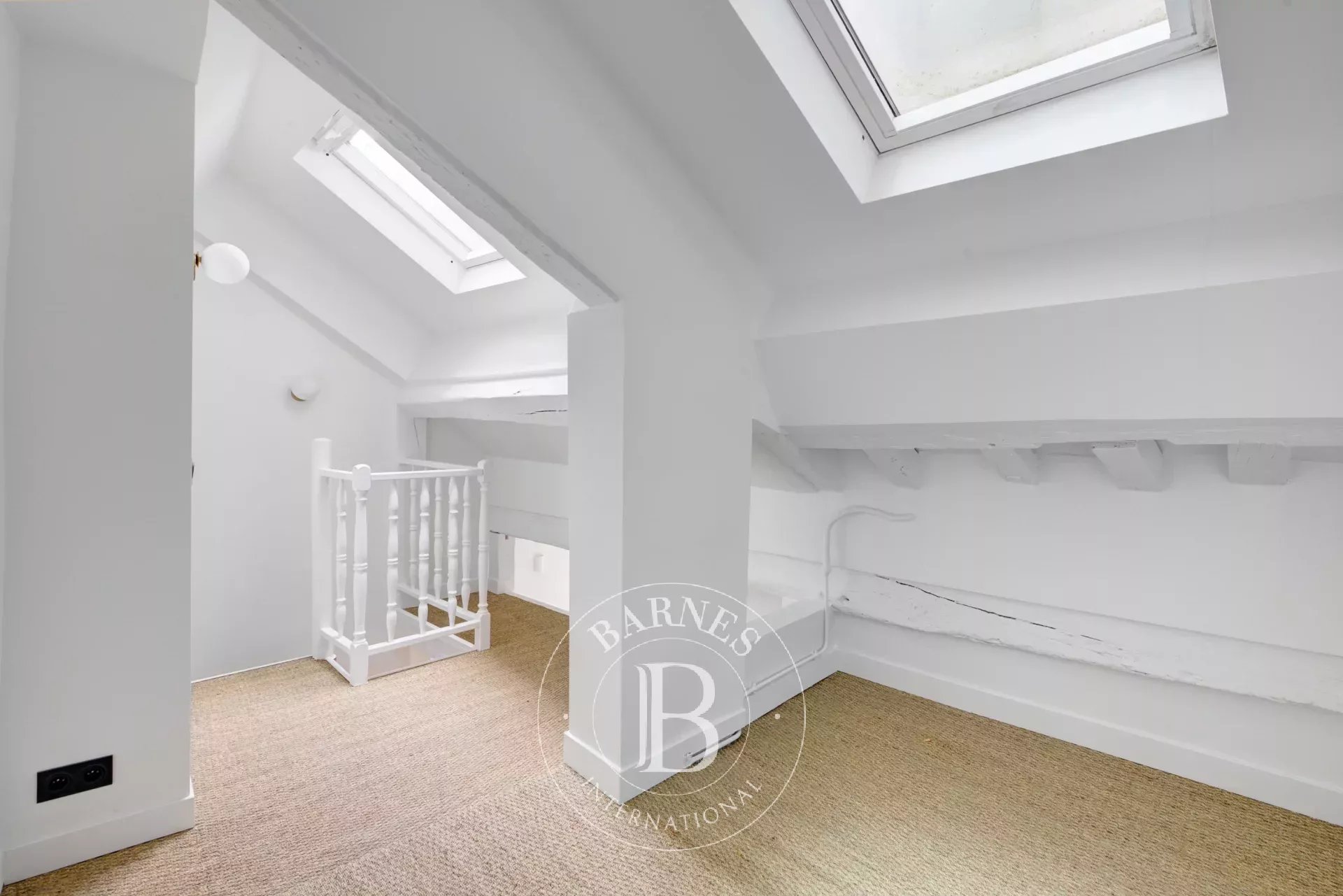 Daire Paris 8ème - picture 10