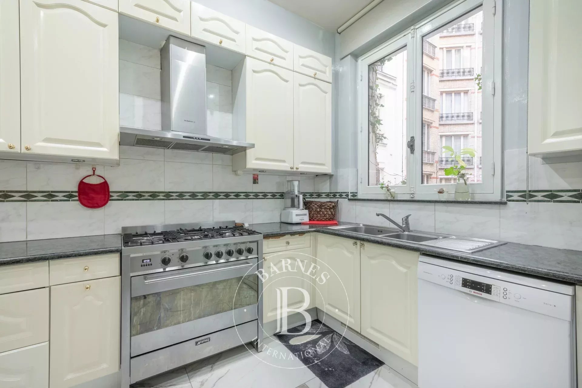 Daire Paris 16ème - picture 19