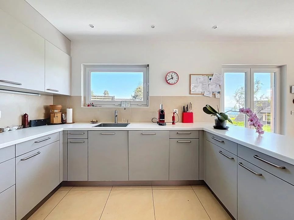 Villa familiale lumineuse avec vue Alpes