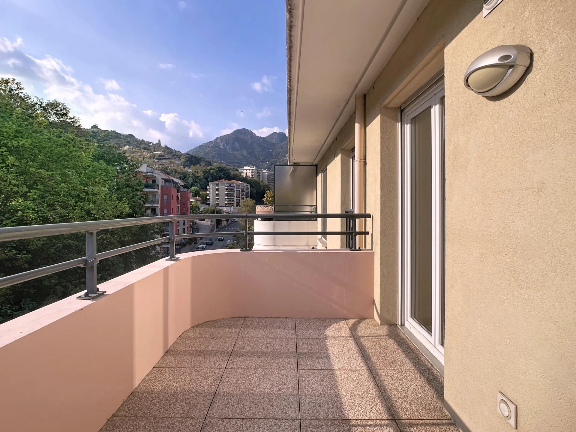 Appartement 3 pièces avec parking