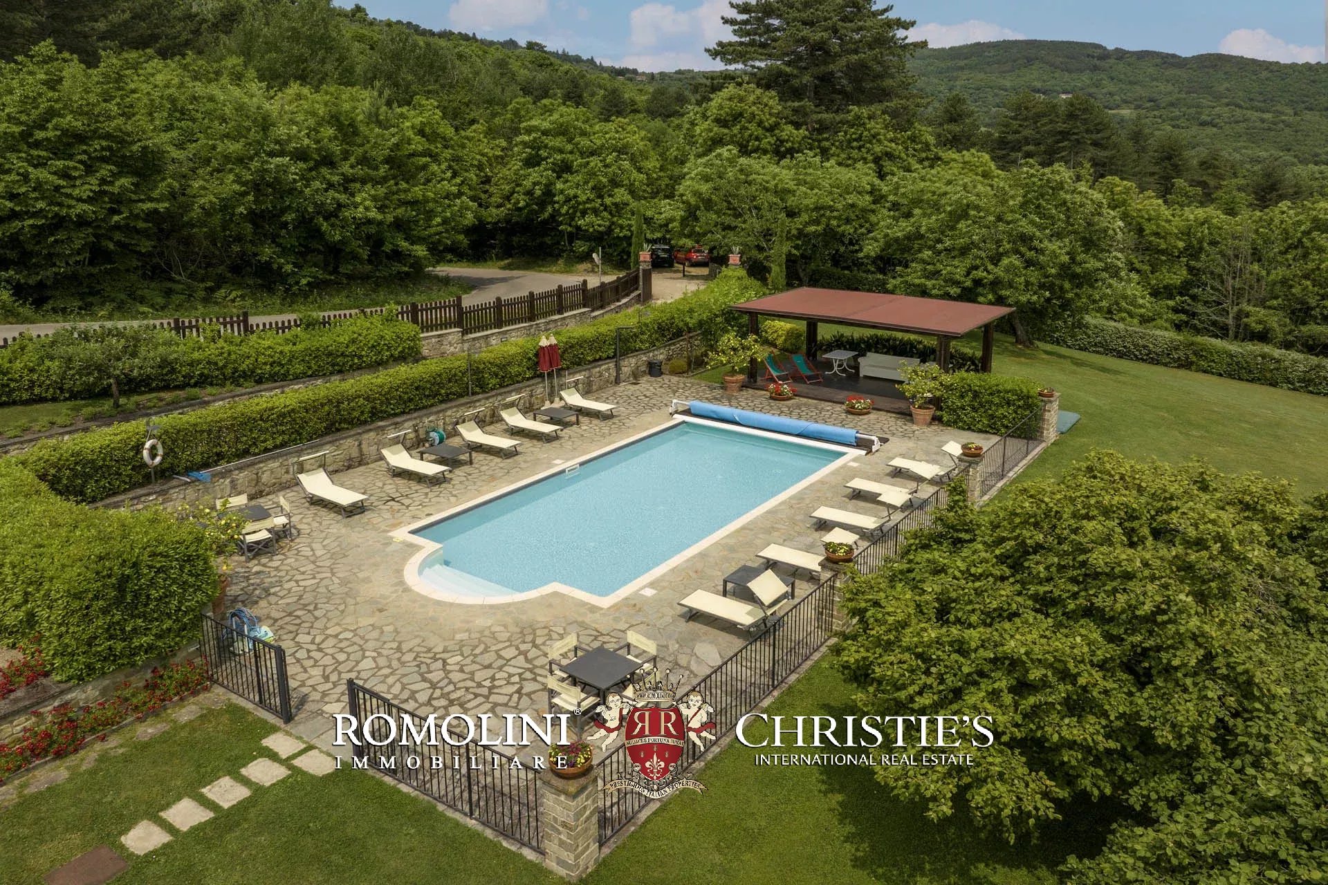 6 Bedroom Villa/Townhouse's Image 23