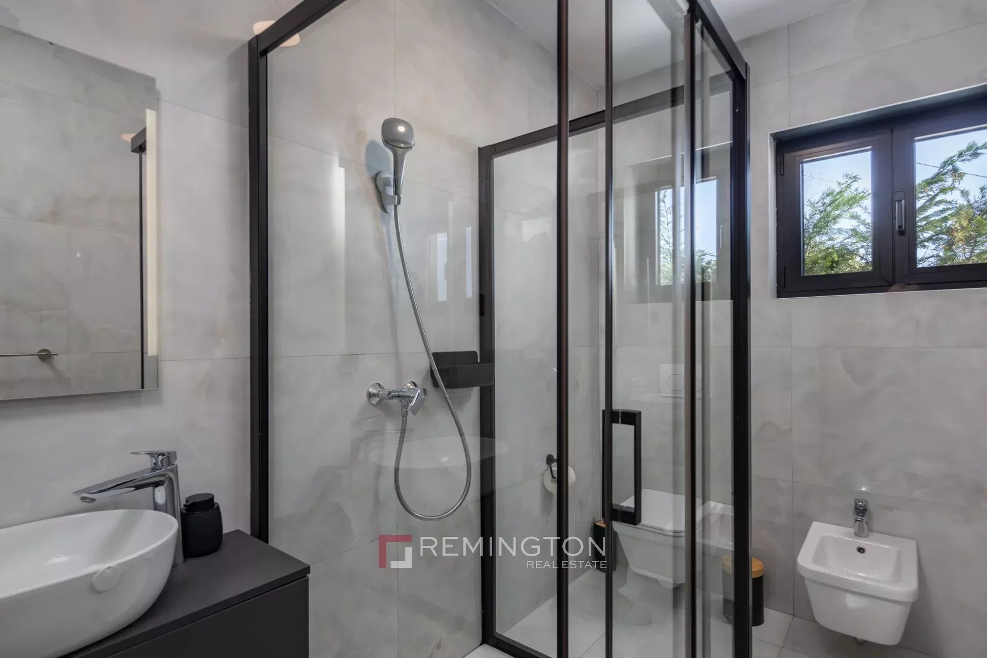 2 Bedroom Villa/Townhouse's Image 7