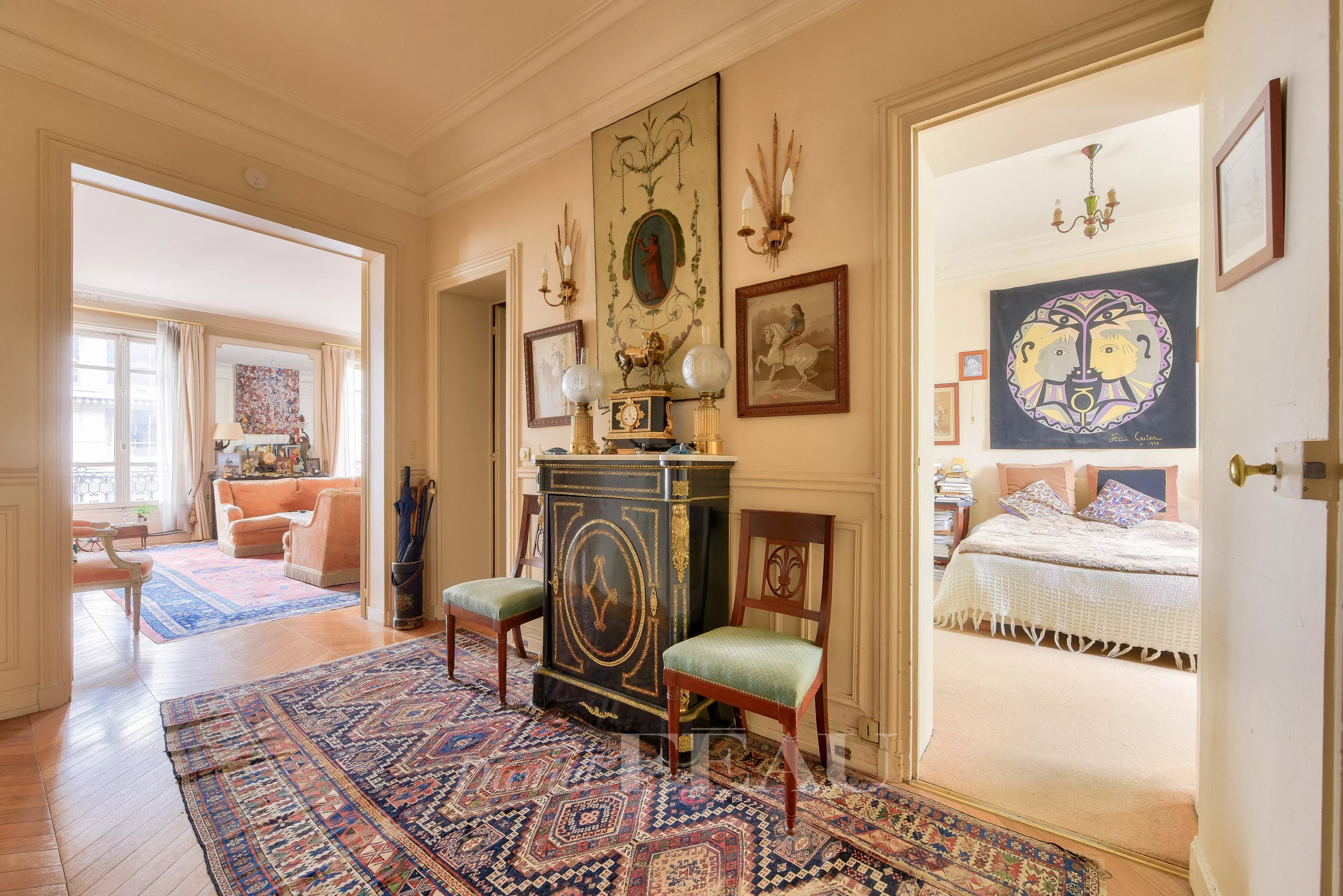 Sale Apartment Paris 17th