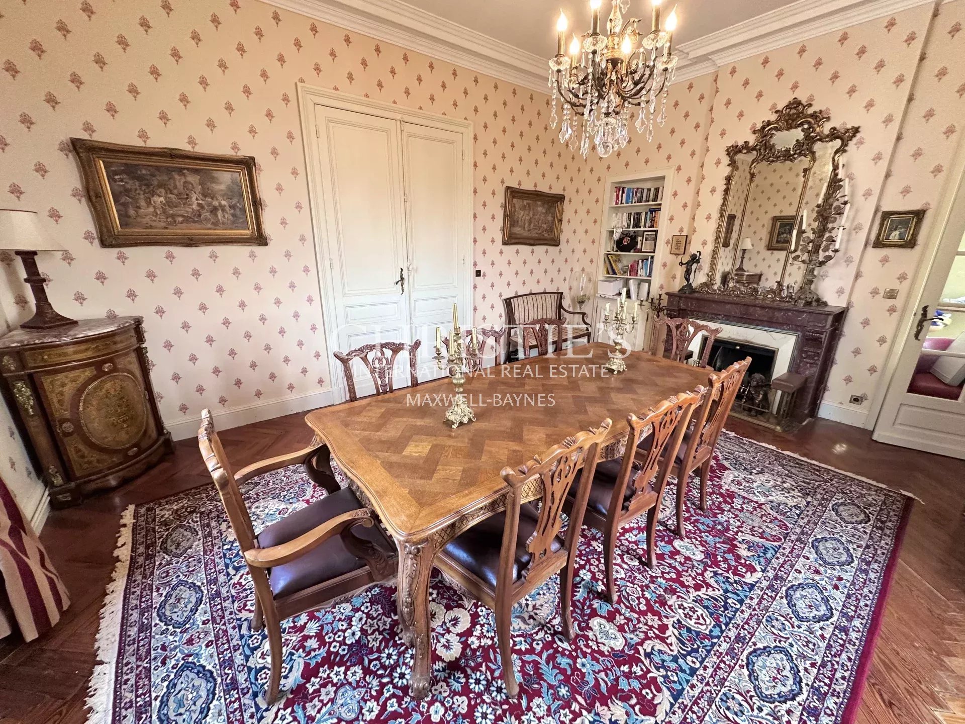 4 Bedroom Chateau's Image 9