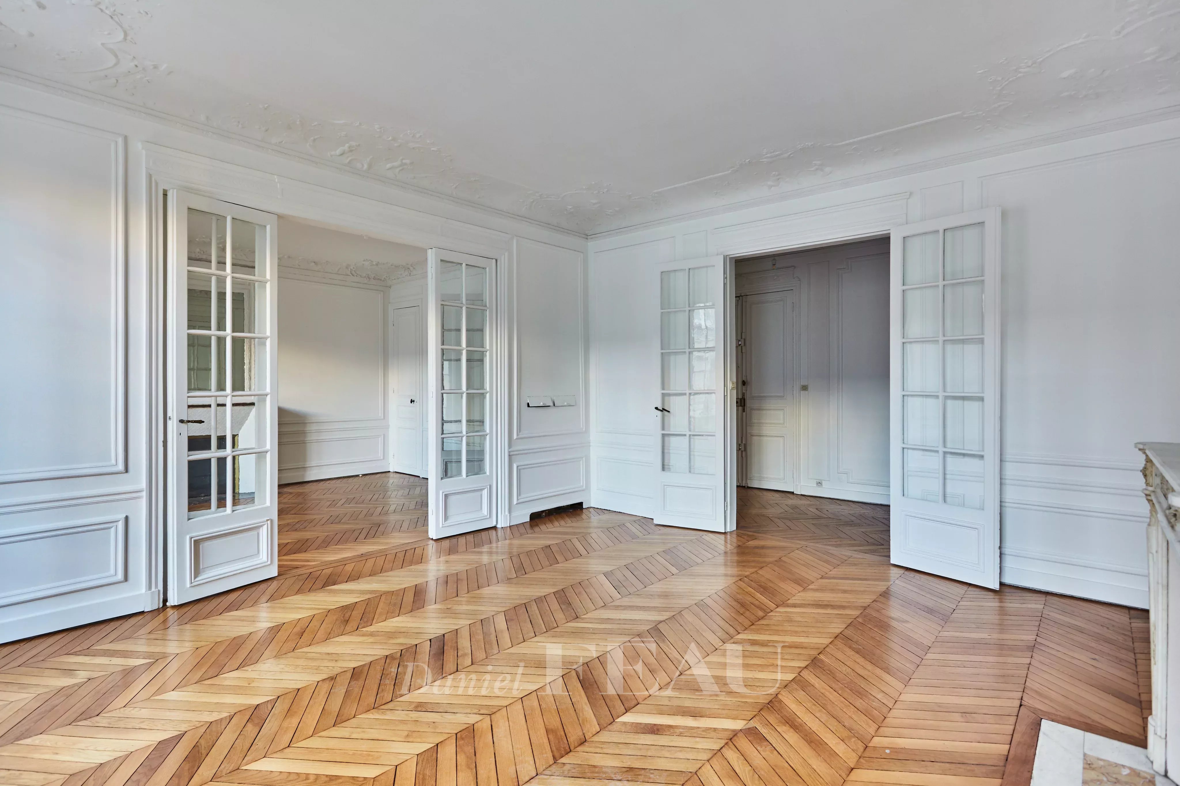 Sale Apartment Paris 7th