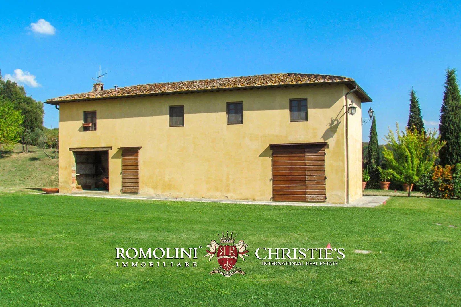 6 Bedroom Villa/Townhouse's Image 19
