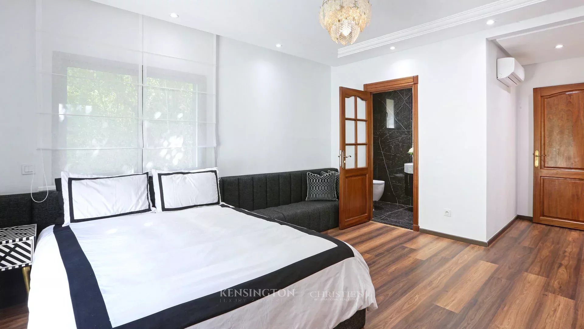 4 Bedroom Villa/Townhouse's Image 13