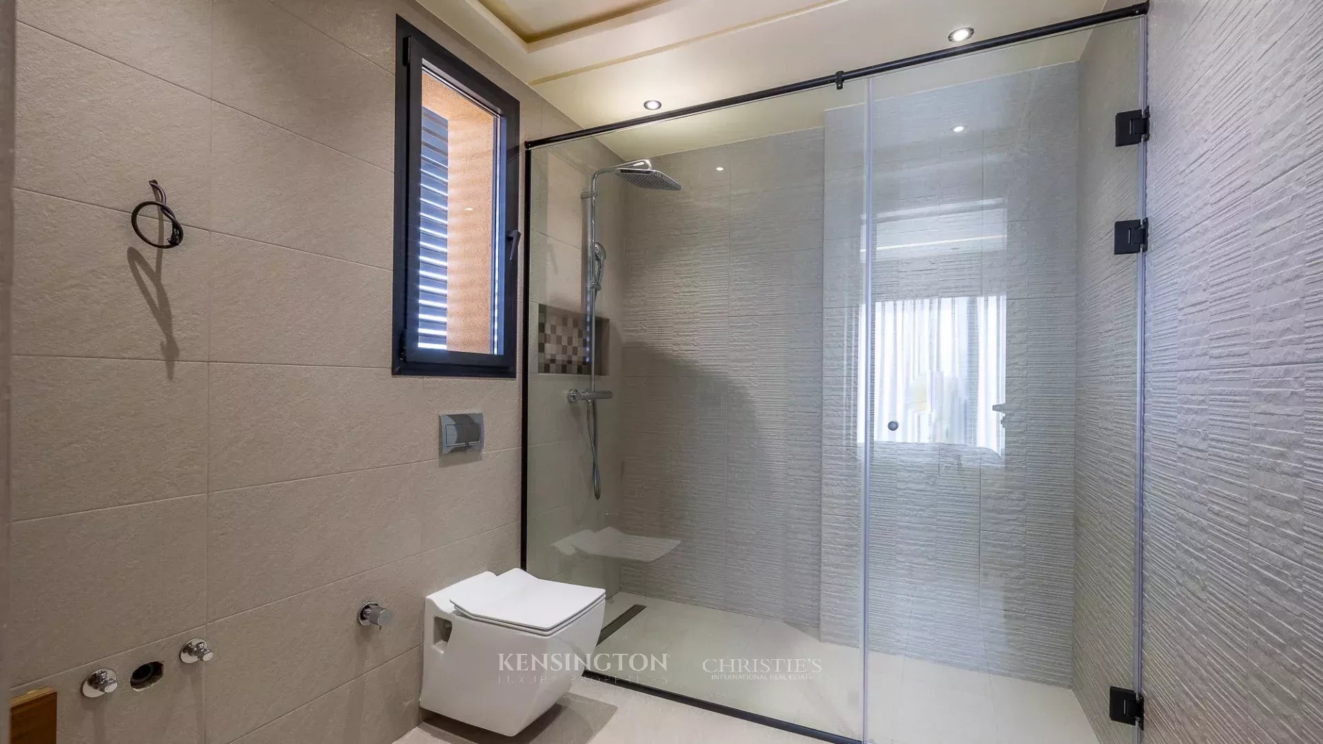 5 Bedroom Villa/Townhouse's Image 40