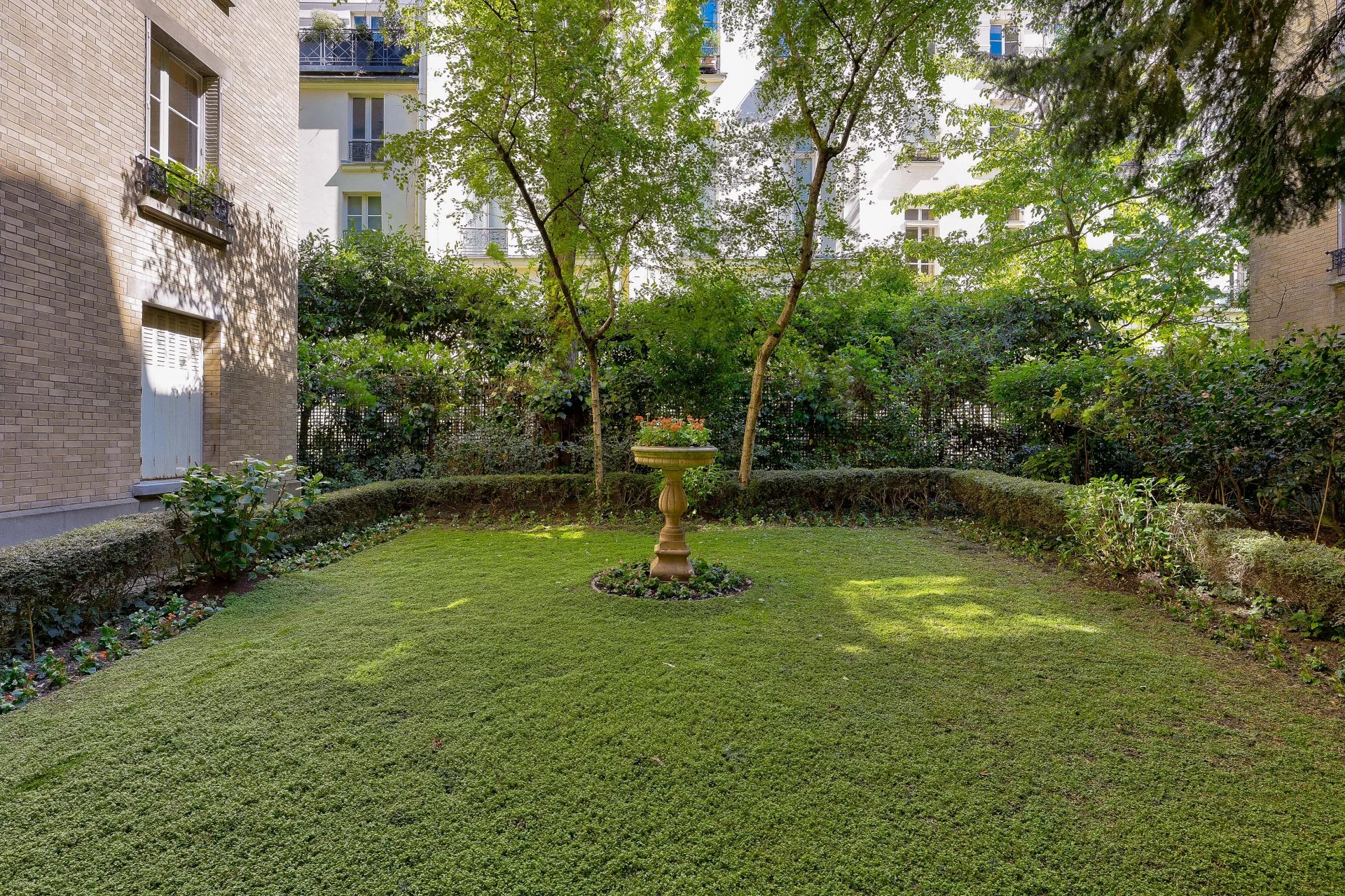 Sale Apartment Paris 7th