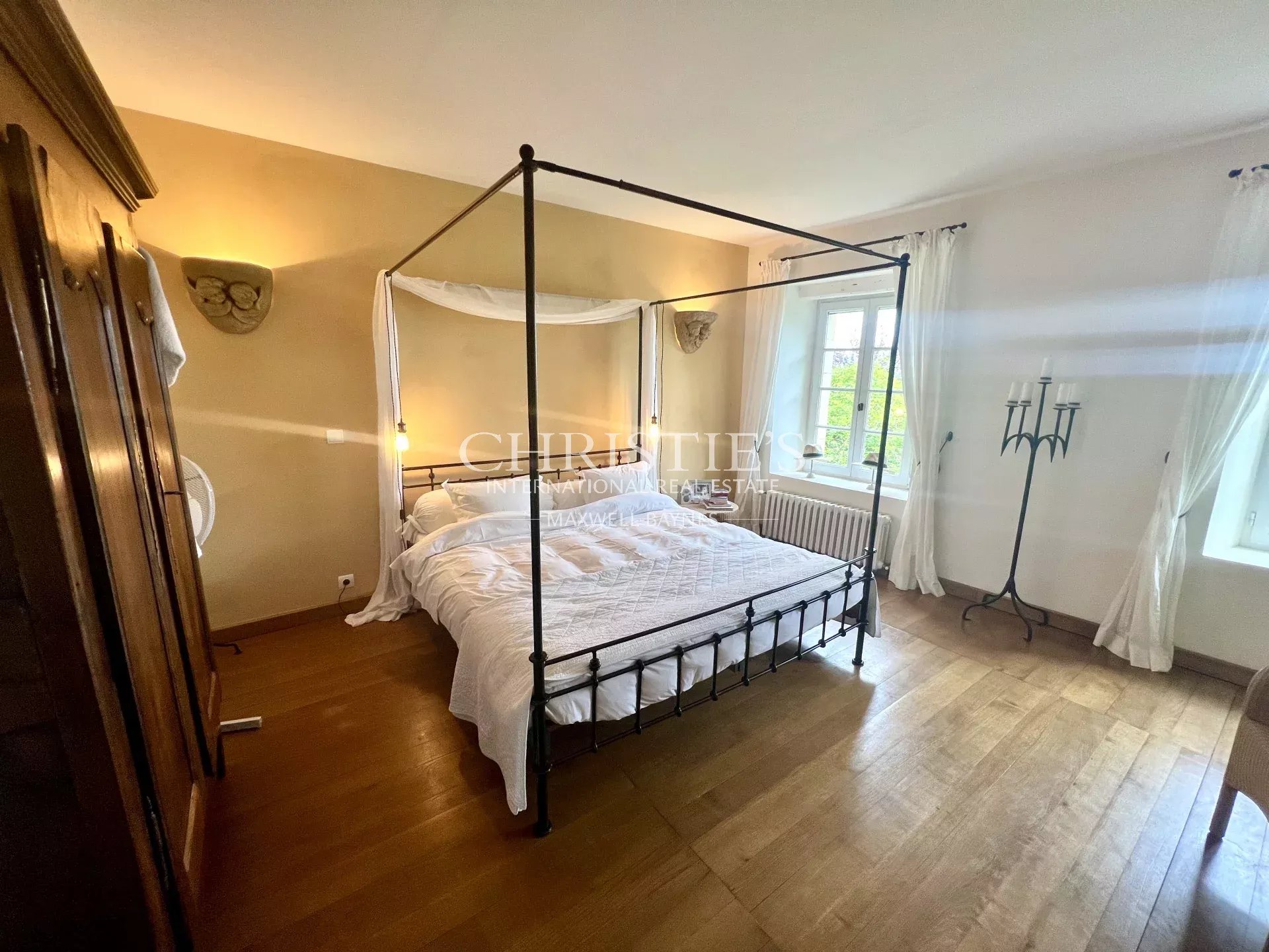 6 Bedroom Villa/Townhouse's Image 10