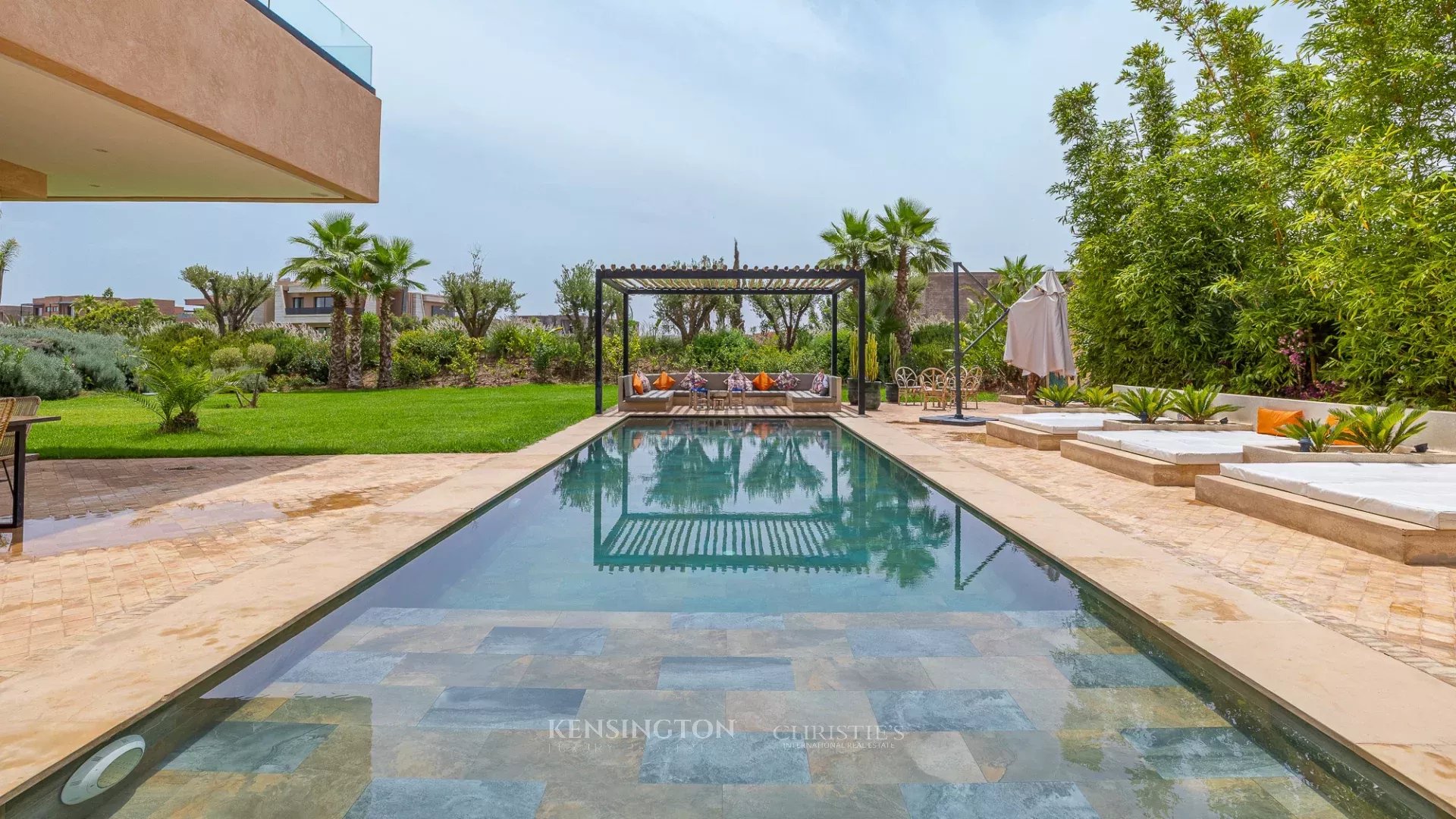 5 Bedroom Villa/Townhouse's Image 8