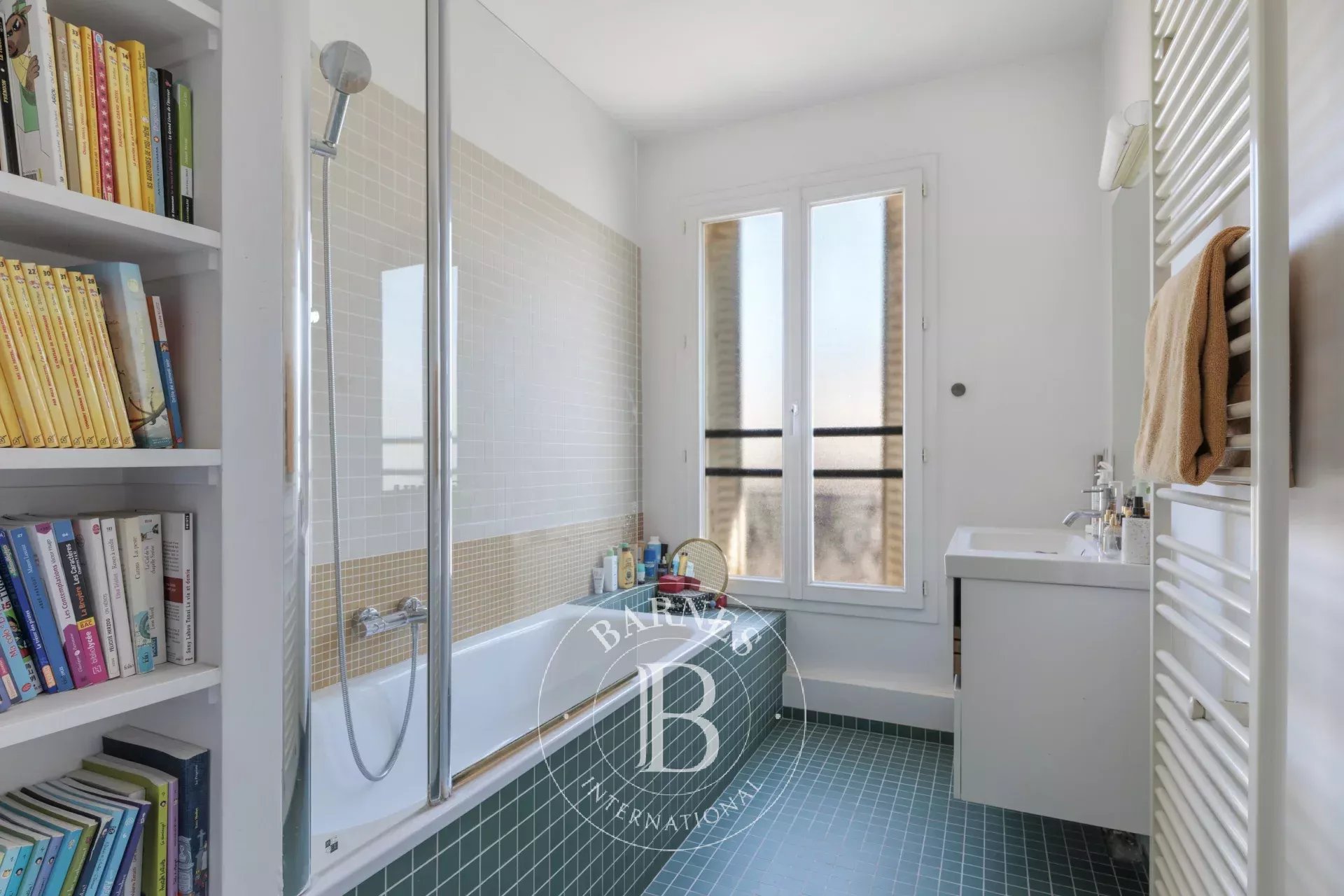 Paris  - Apartment 4 Bedrooms - picture 12