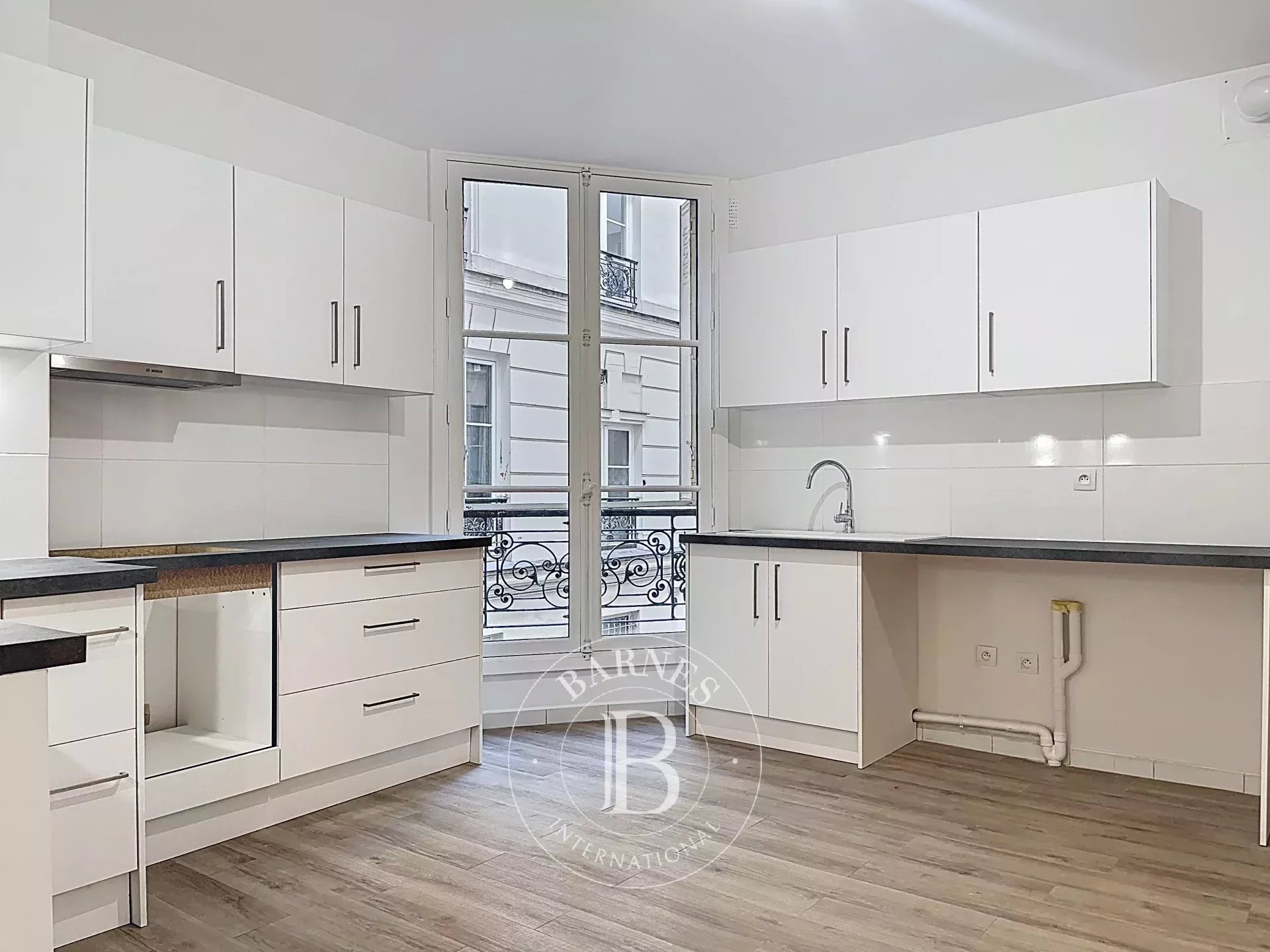 Daire Paris 10ème - picture 4