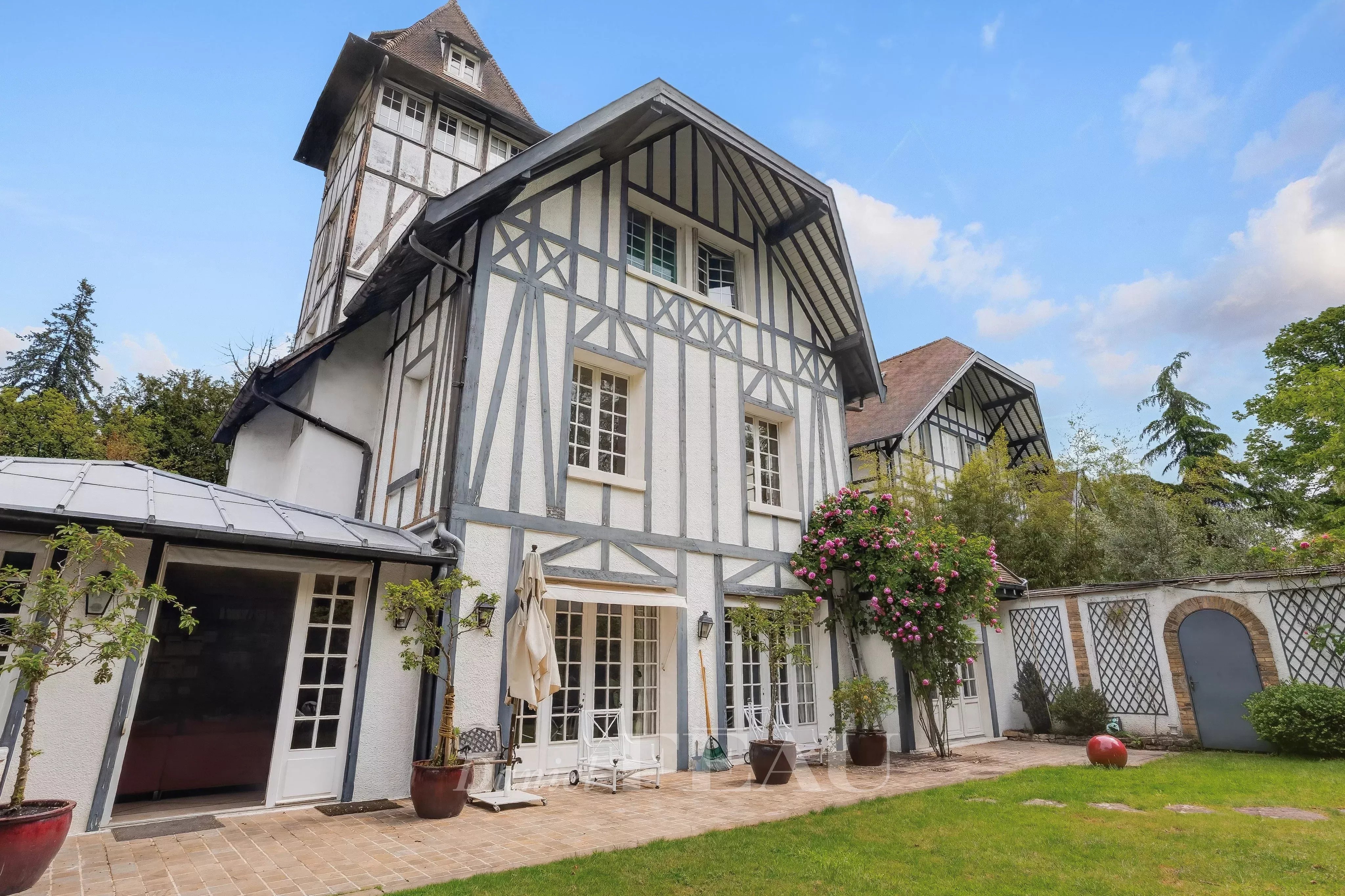 Sale Apartment Garches