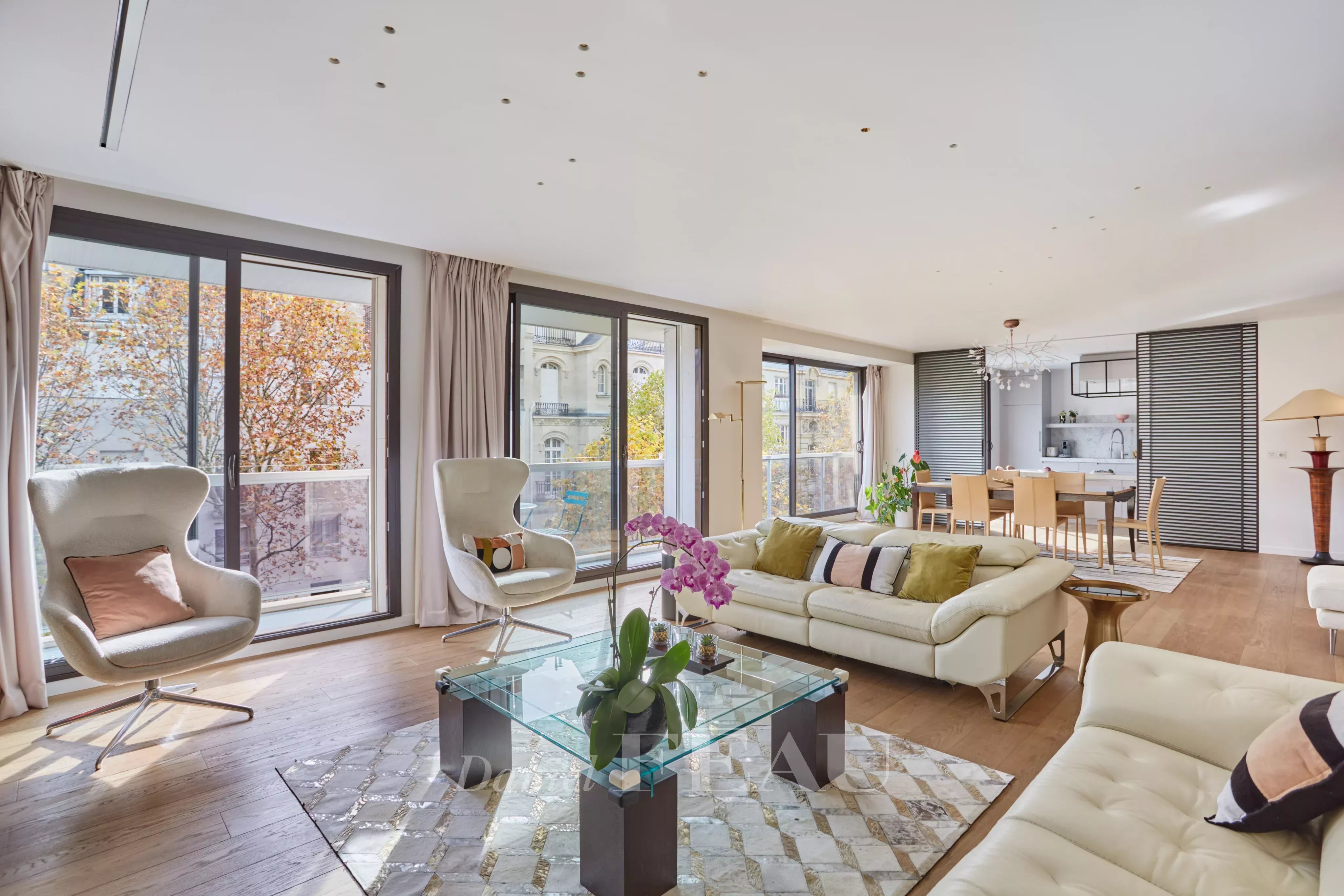 Double séjour ensoleillé exposition sud est, balcon sans vis à vis 