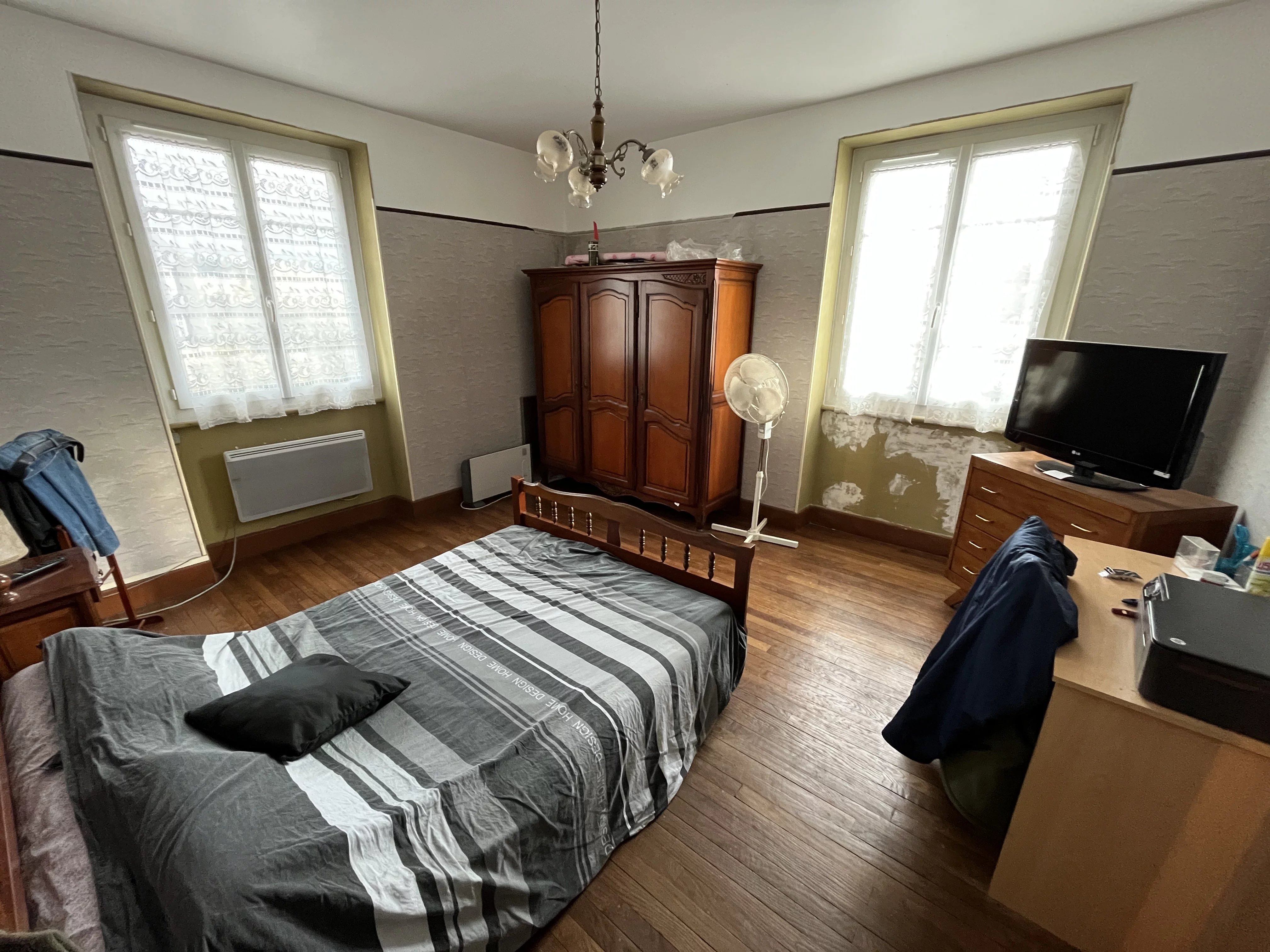 A vendreMaisons de campagne Grande maison avec deux logements – centre de Planchez — photo 5