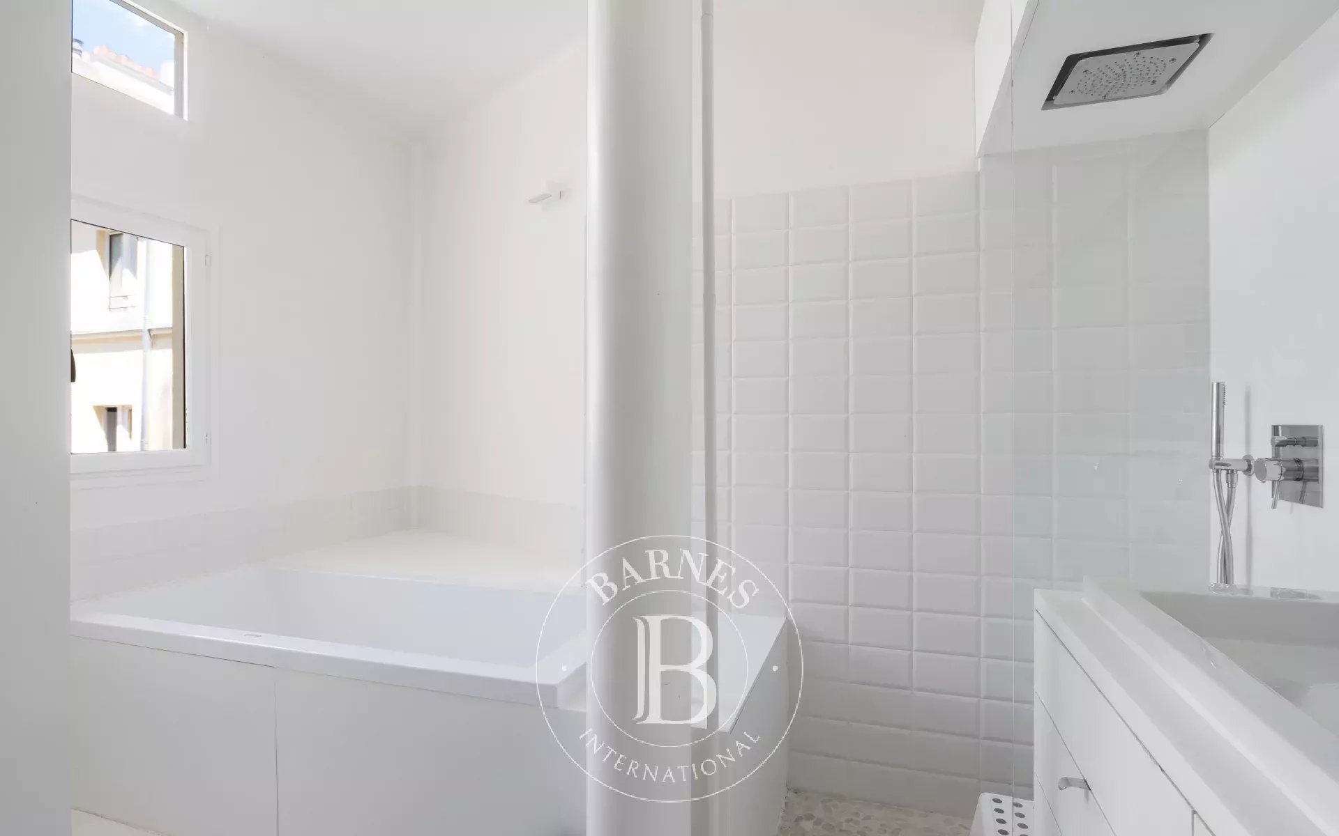 Daire Paris 18ème - picture 10