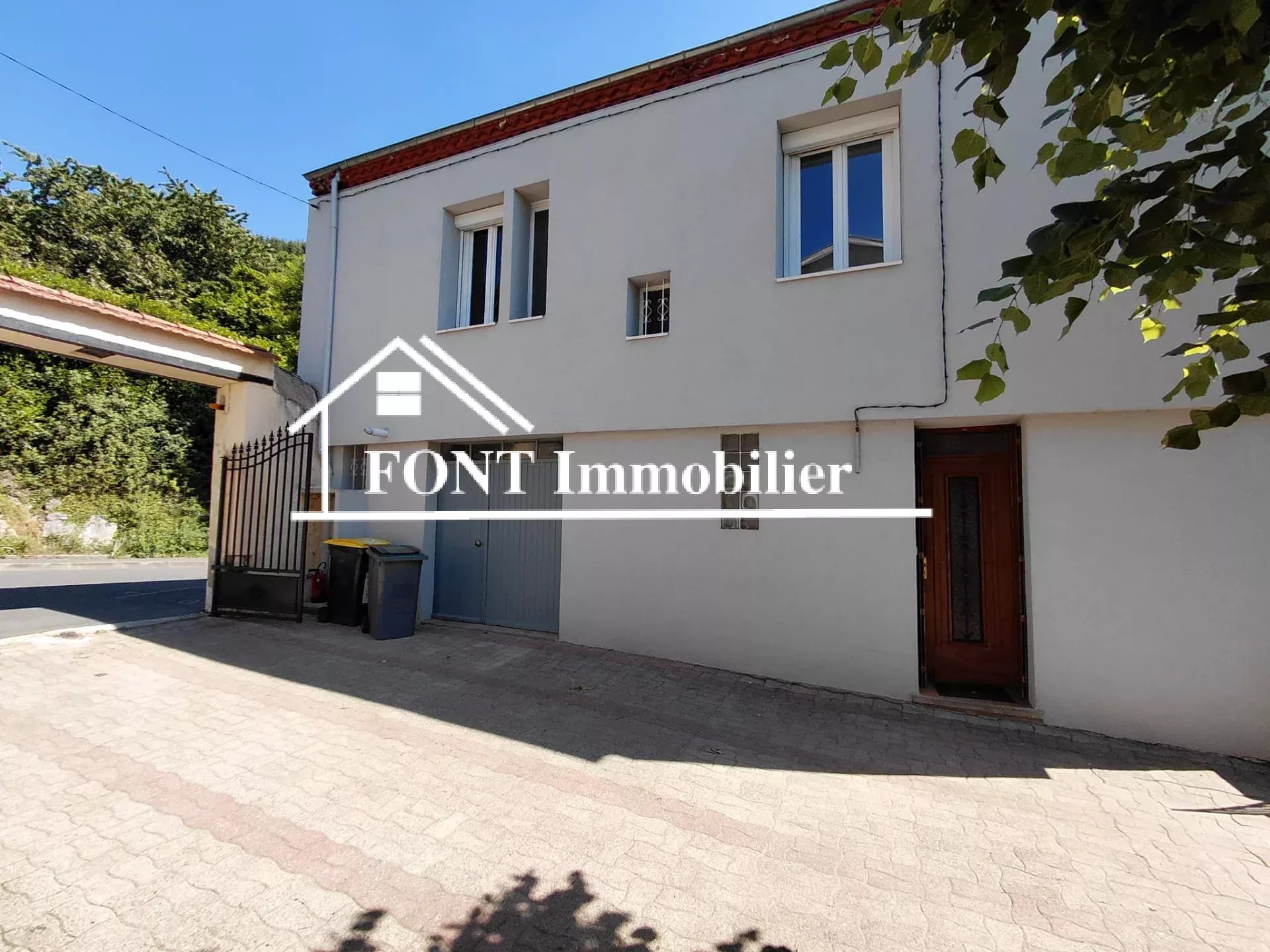SAINT-ÉTIENNE, TERRENOIRE, ENSEMBLE IMMOBILIER