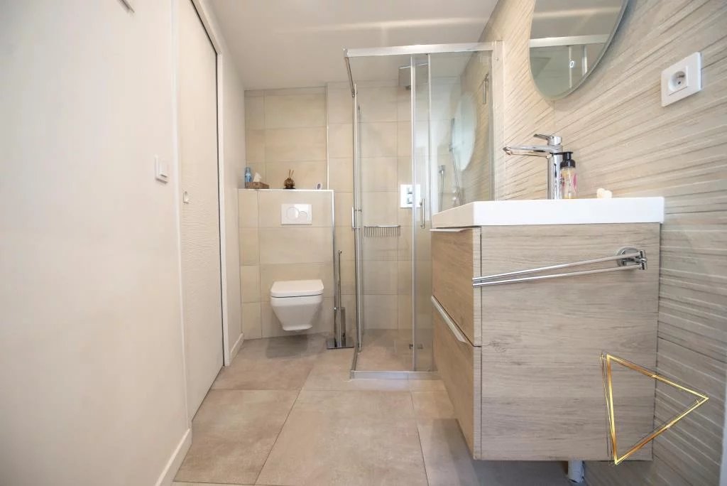 Superbe 2/3 pièces meublé aux Halles – 66,28 m²