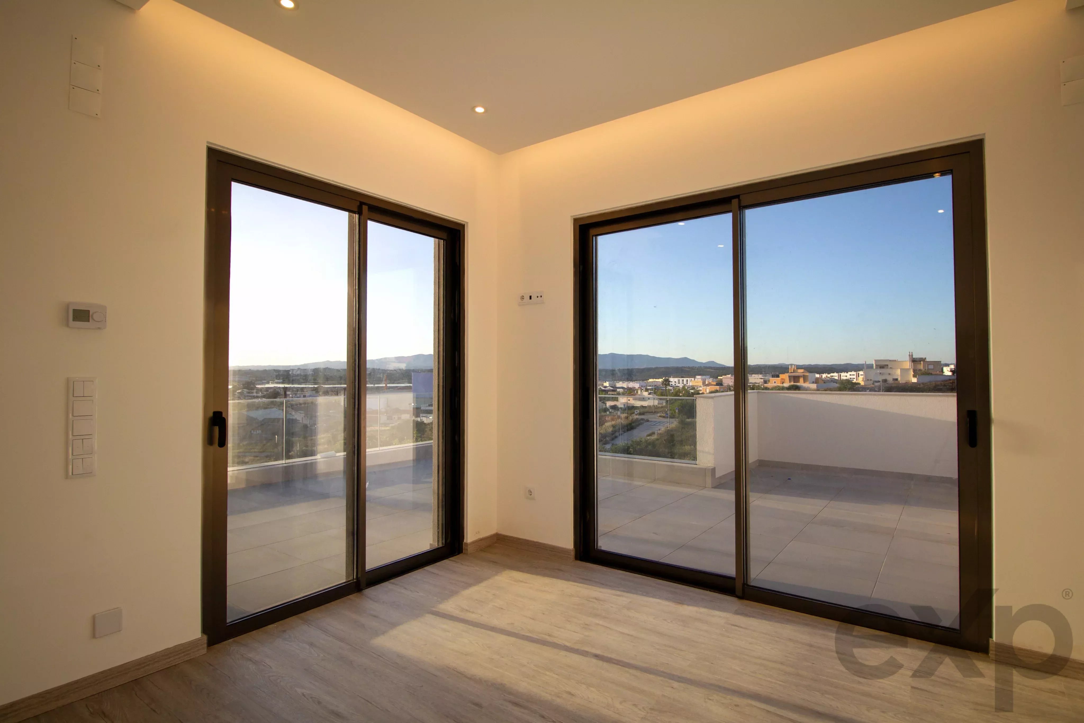 Luxury Contemporary Home with Sea View in Ferragudo 87049638 image 53