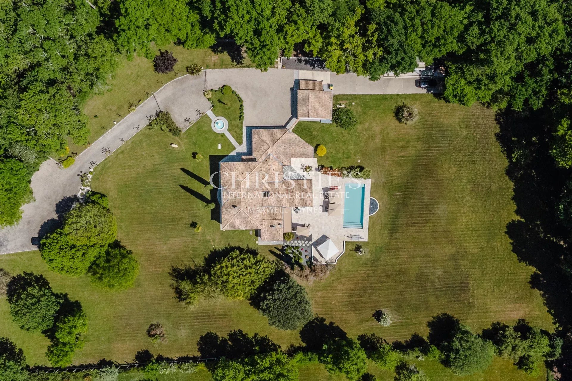 4 Bedroom Villa/Townhouse's Image 23
