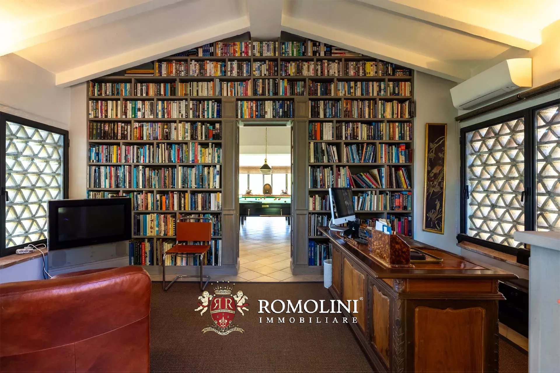 9 Bedroom Villa/Townhouse's Image 48