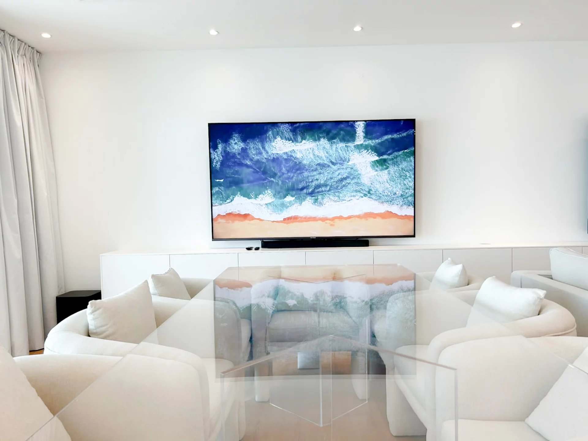 Fully Furnished Penthouse with Panoramic Views