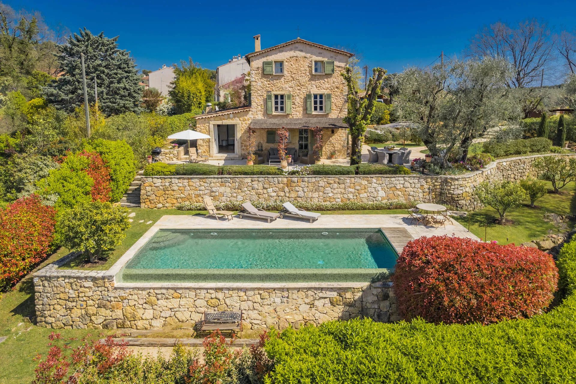 Qlistings - 4 Bedrooms - Villa - Alpes-Maritimes - For Sale - 9782 Property Image