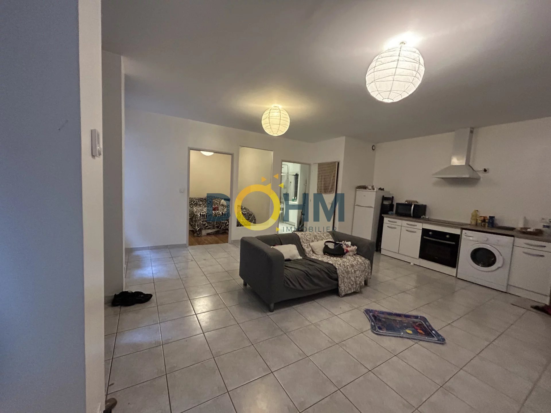 À Saint-Étienne, grand appartement en location avec terrasse