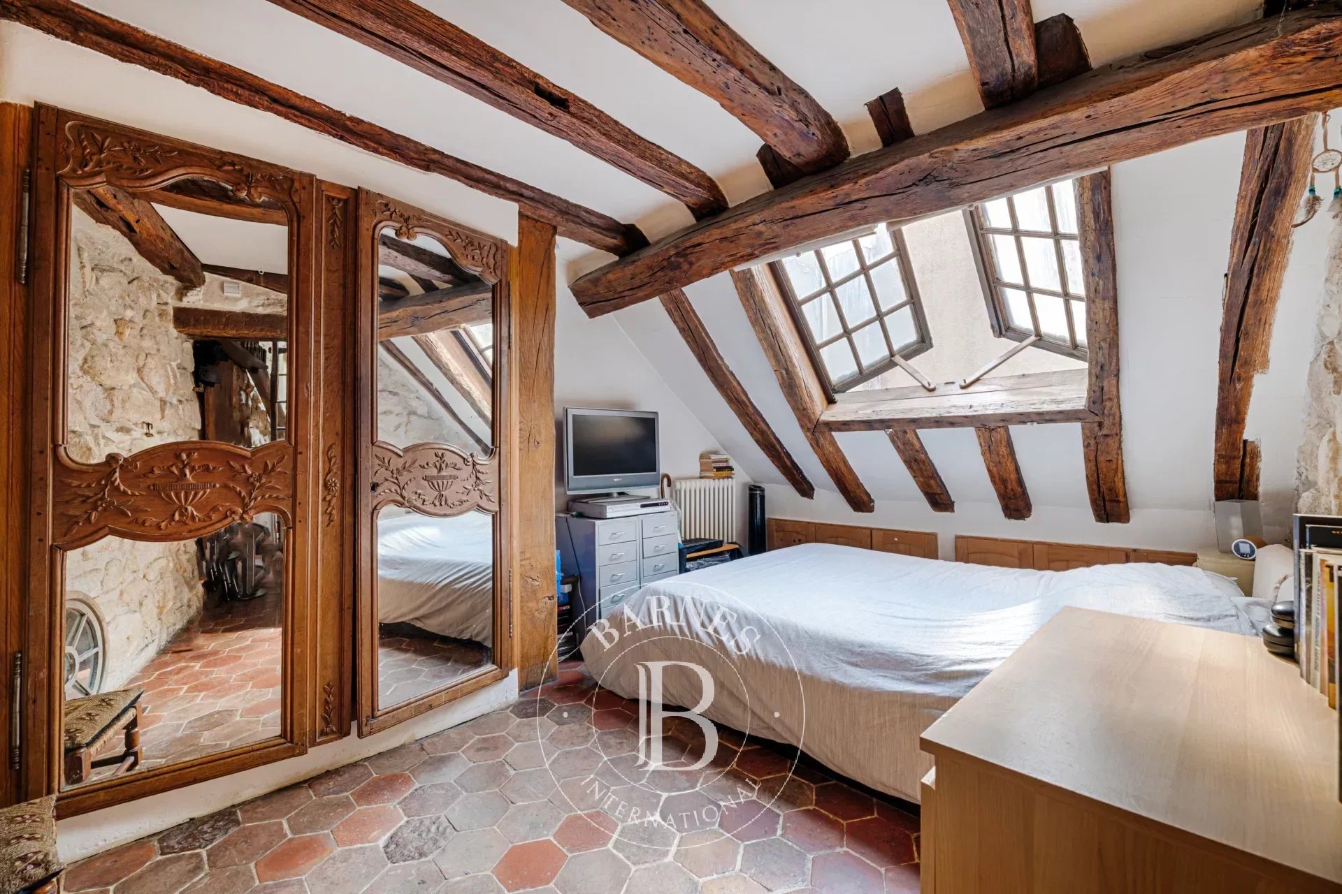 Daire Paris 4ème - picture 11