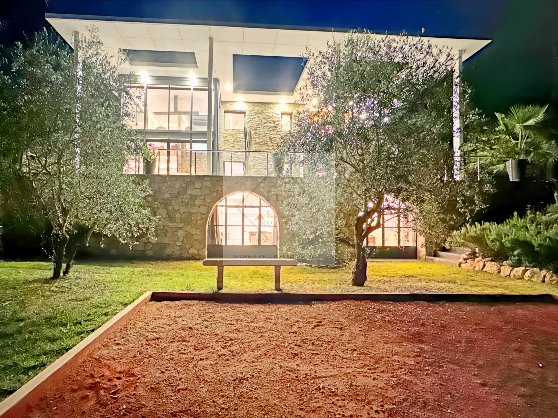 L'art de vivre: Une villa d'Architecte à Mougins — photo 10