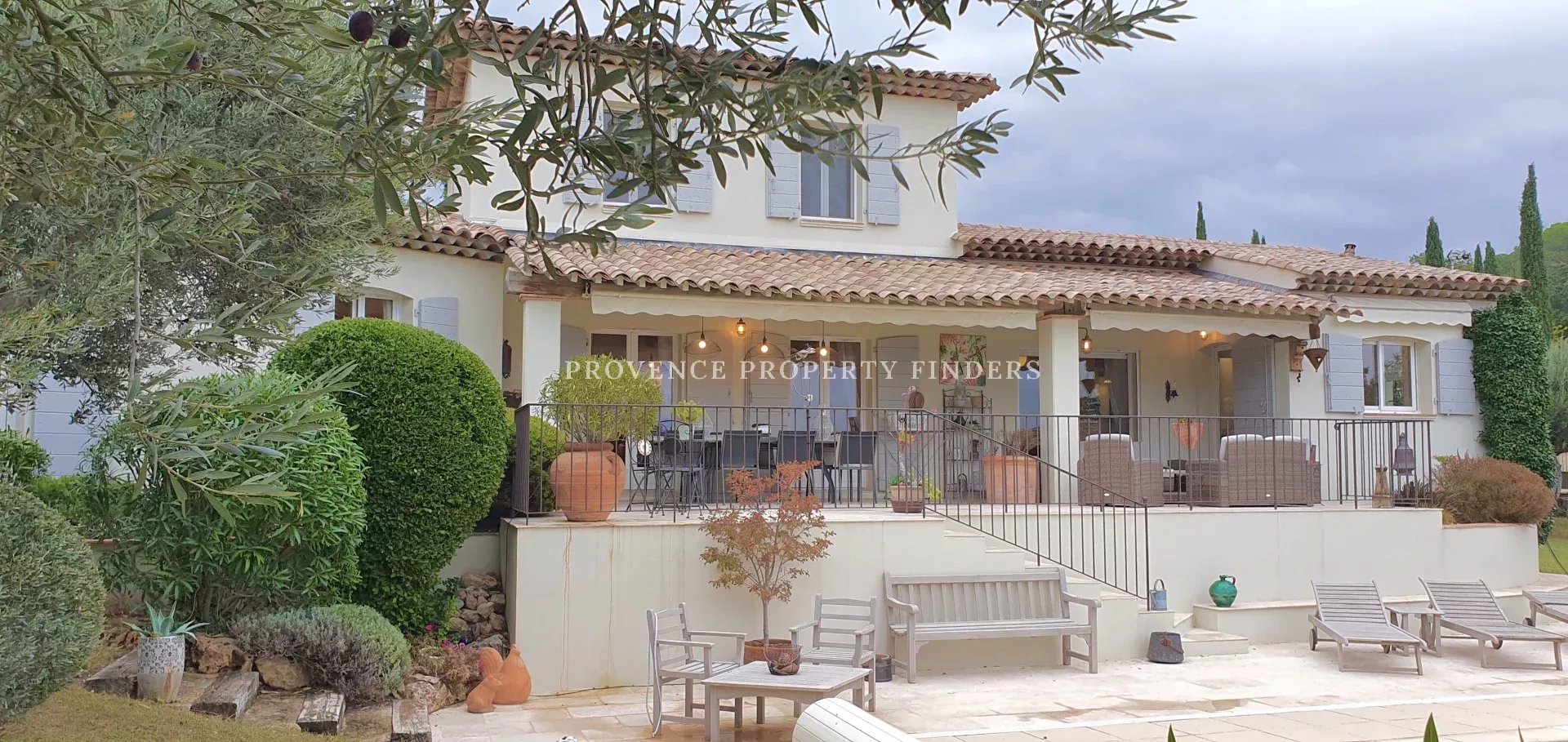 Agence immobilière de 