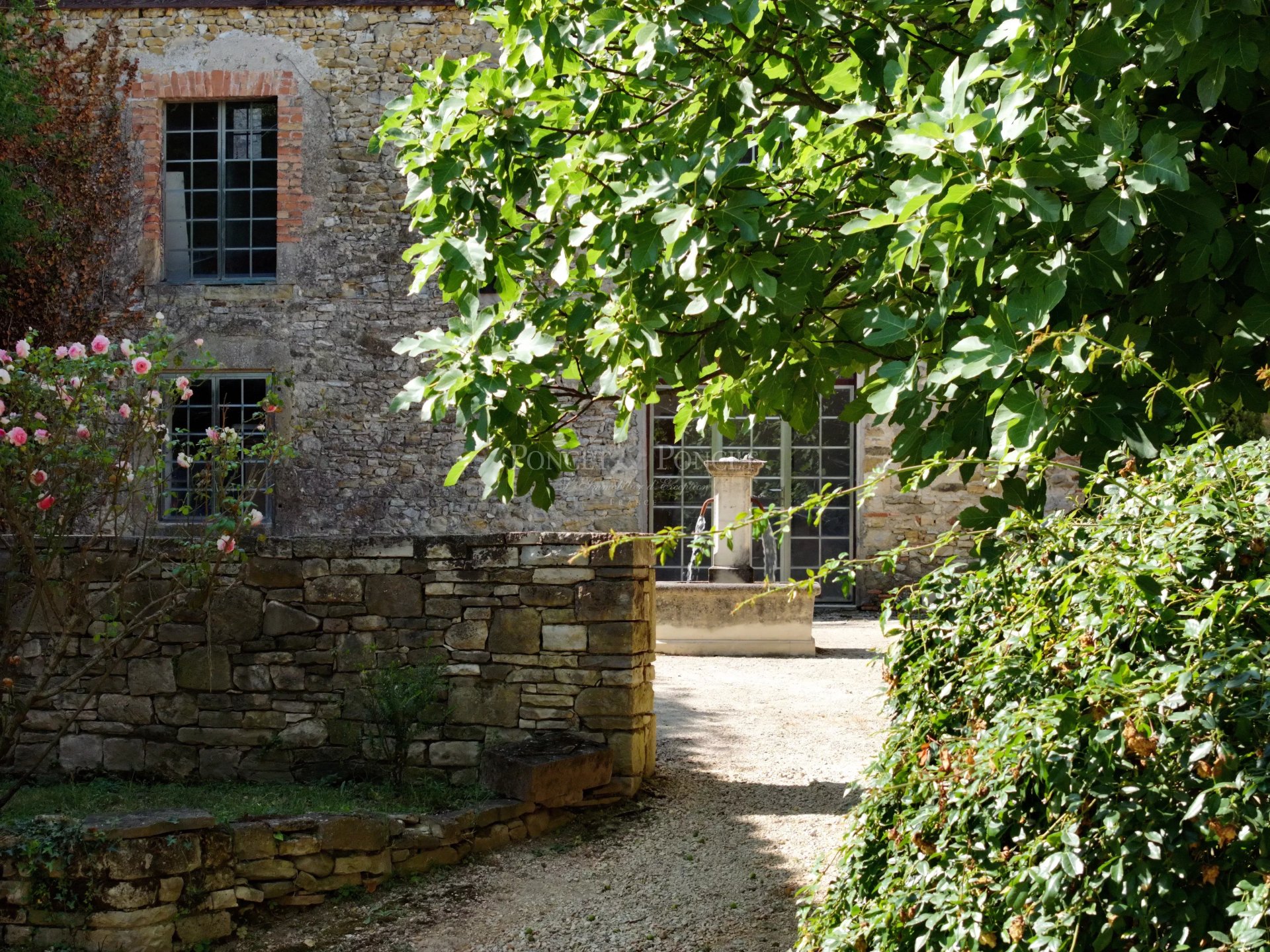 7 Bedroom Chateau's Image 10