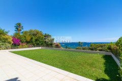 GOLFE-JUAN – VUE MER PANORAMIQUE - 4 PIECES AVEC VASTE JARDIN — photo 2 of 7