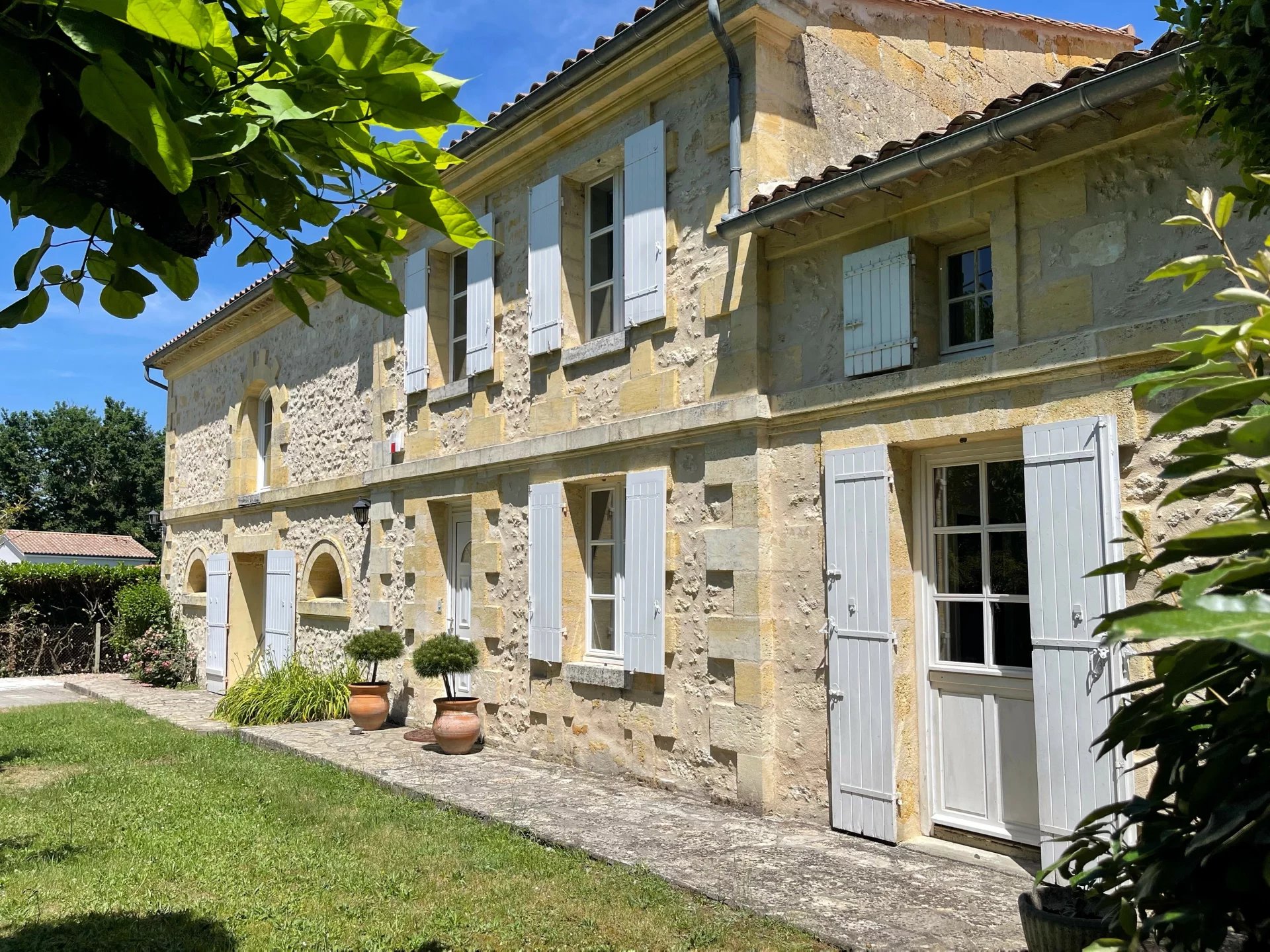 Magnifique Maison bourgeoise en pierre sur un parc de 2100m² au calme