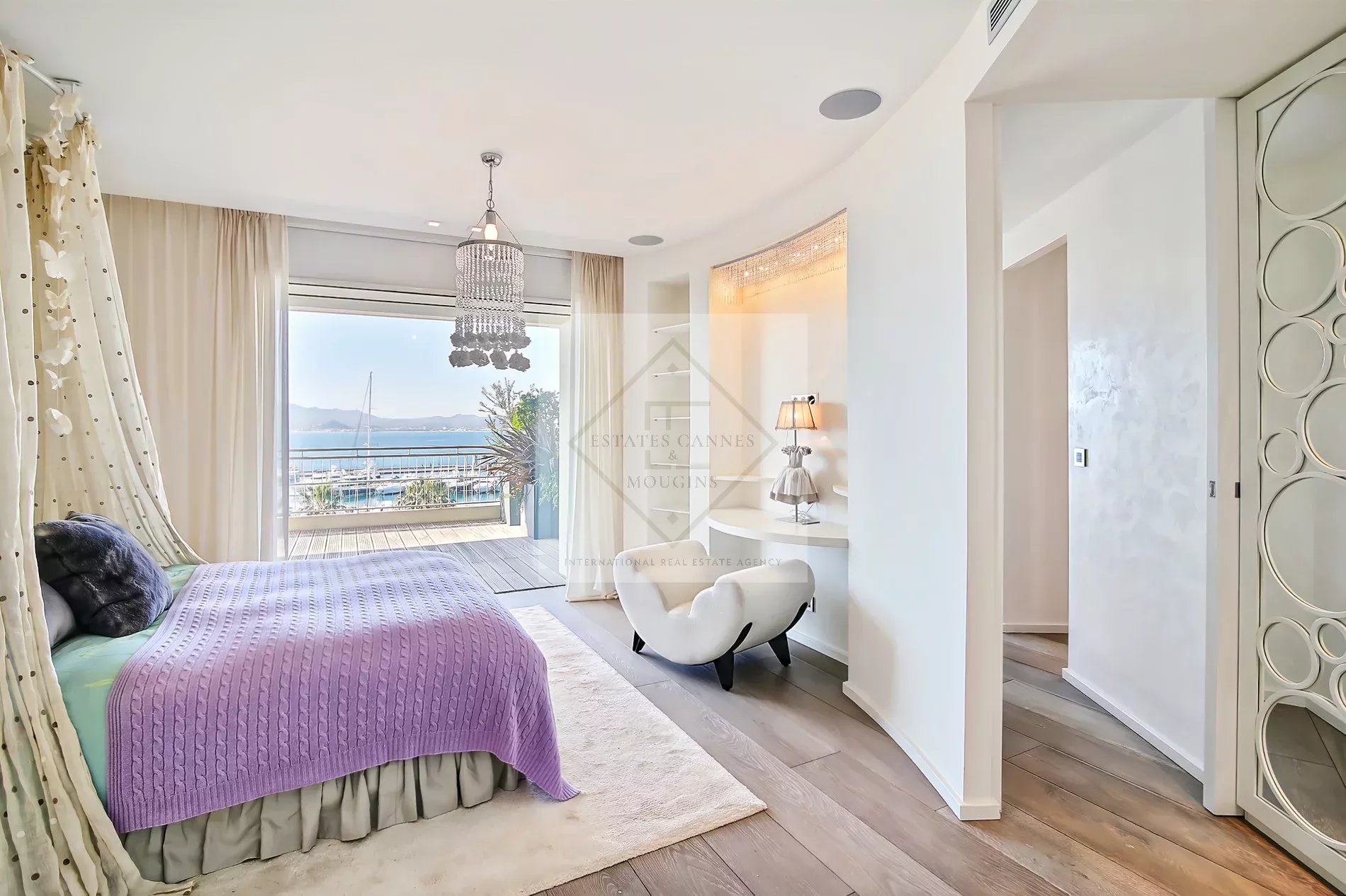 CANNES CROISETTE – PENTHOUSE D'EXCEPTION AVEC VUE MER PANORAMIQUE — photo 18