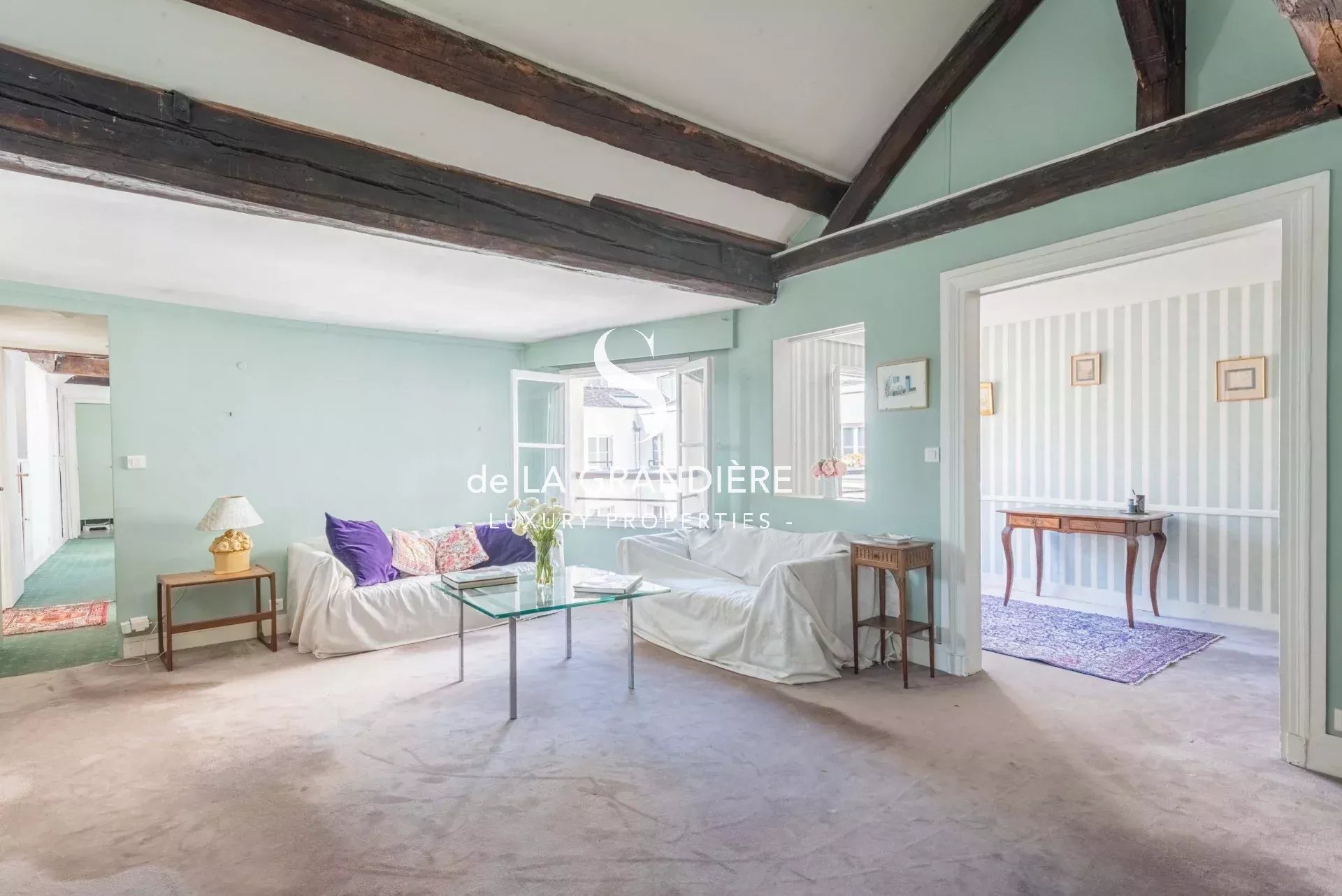 Paris 7ème - rue de Grenelle - 108m2